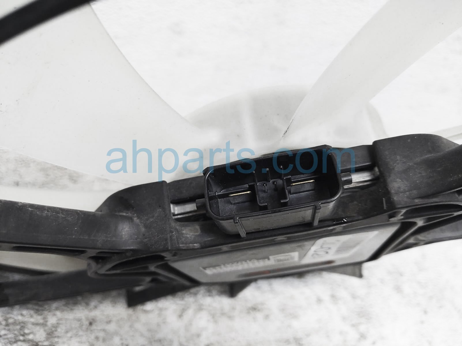 $200 Lexus RADIATOR FAN ASSEMBLY $200 Lexus RADIATOR FAN ASSEMBLY