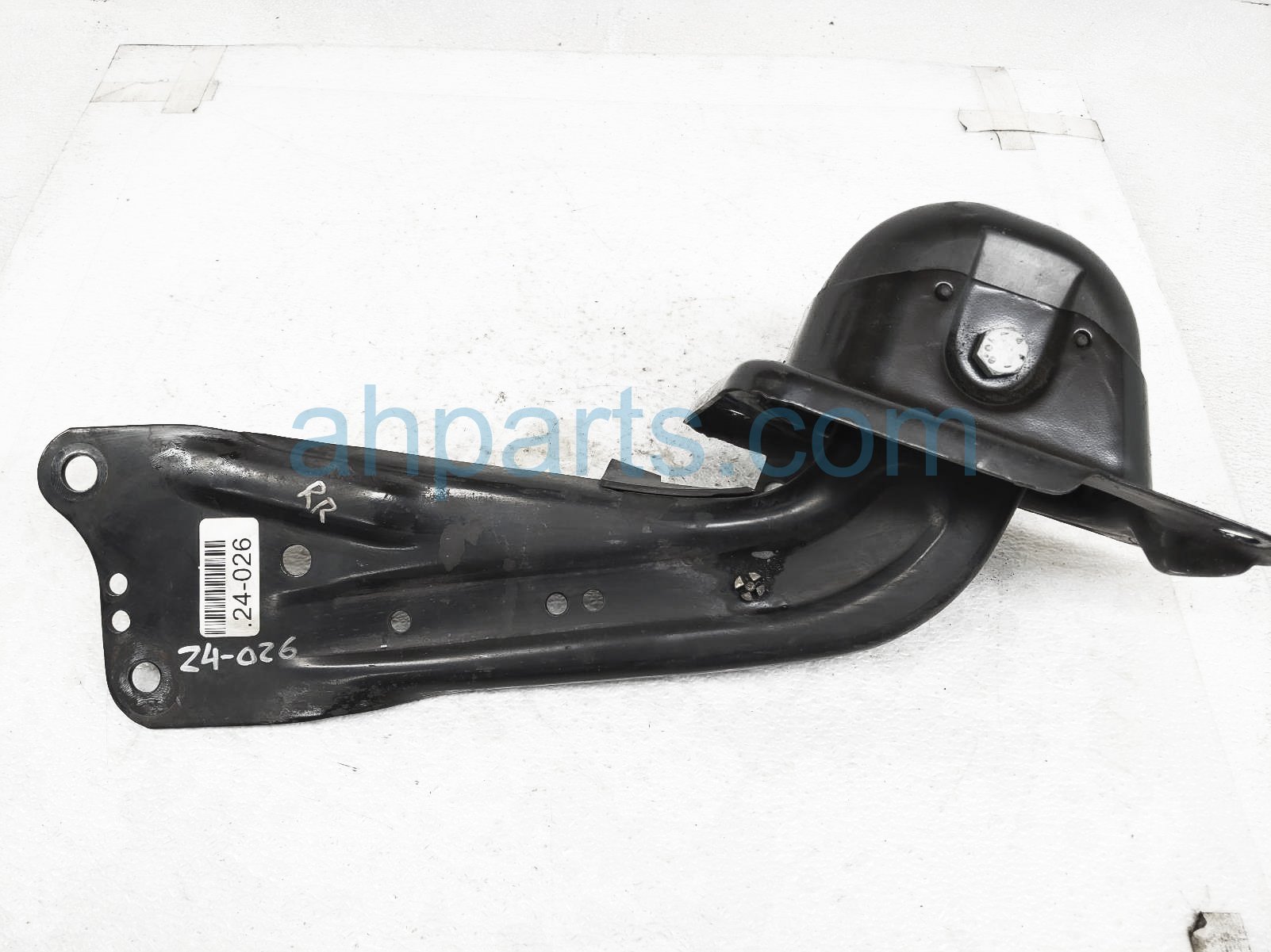 $69 Volkswagen RR/RH TRAILING CONTROL ARM