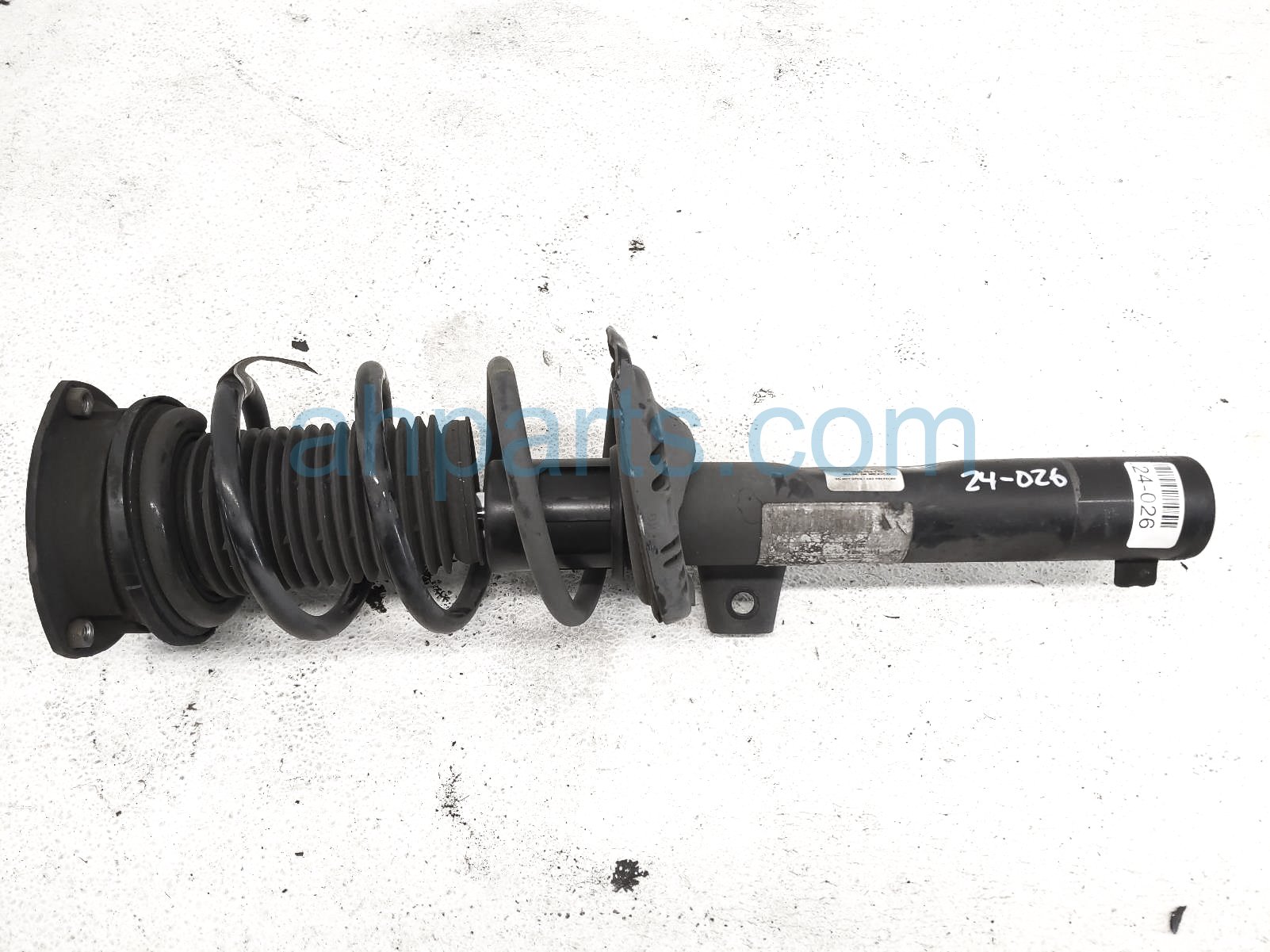 $135 Volkswagen FR/LH STRUT + SPRING