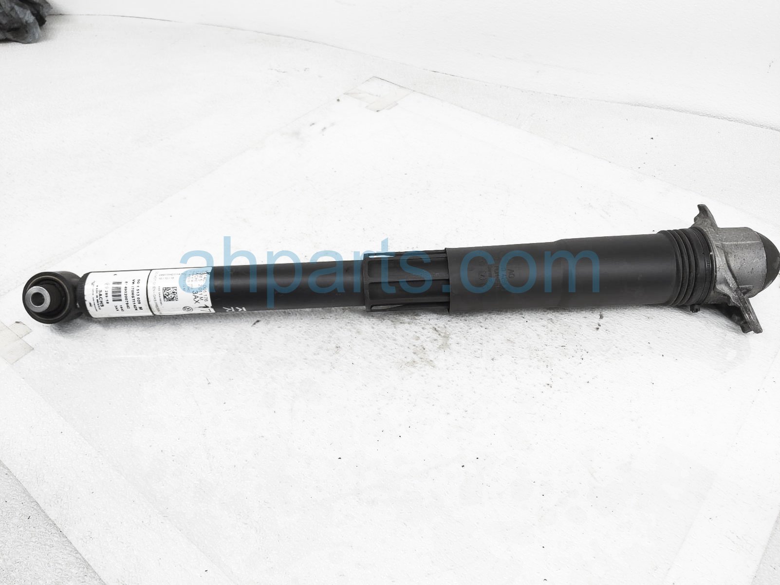 $45 Volkswagen RR/RH SHOCK ABSORBER - S $45 Volkswagen RR/RH SHOCK ABSORBER - S