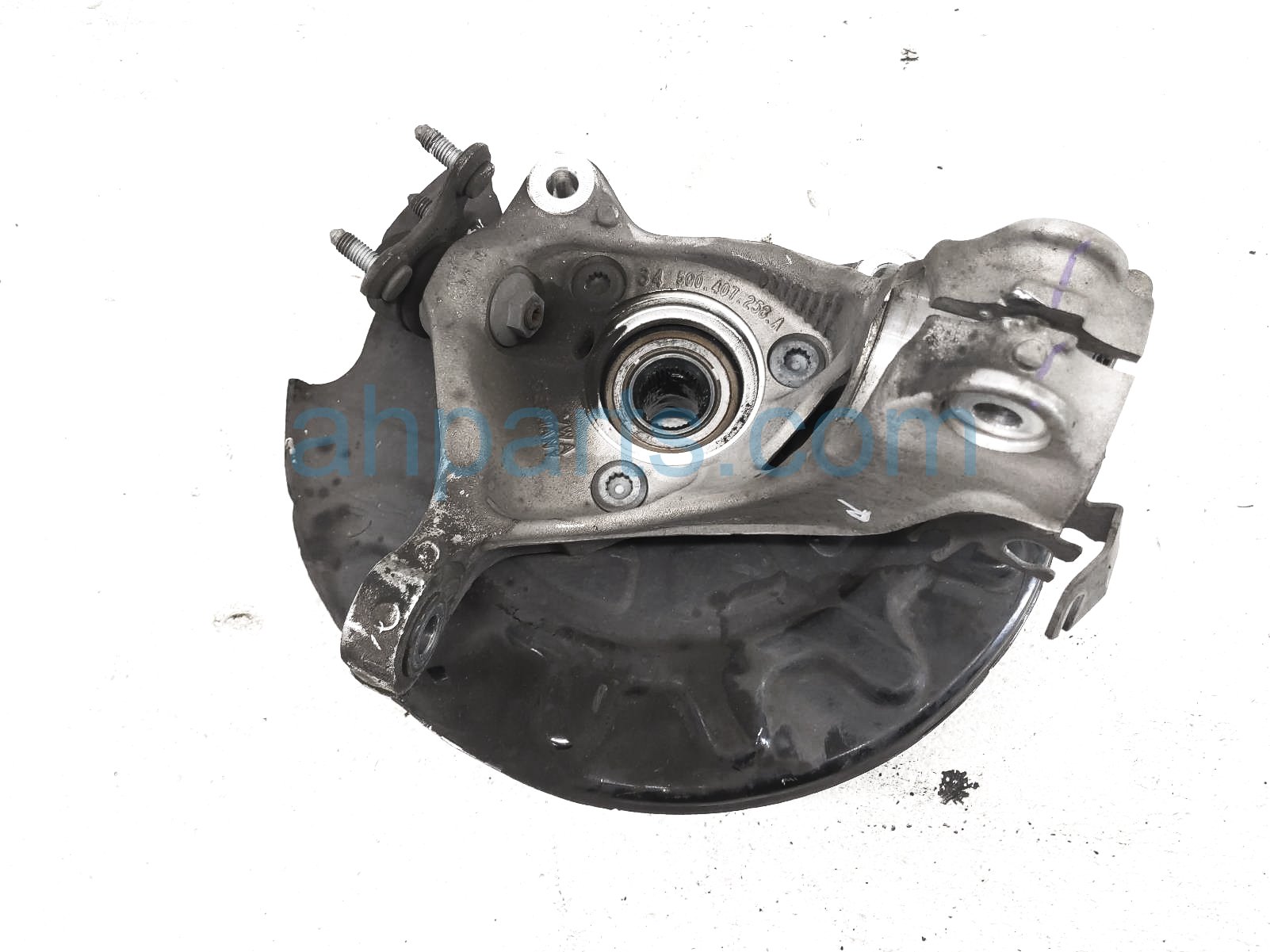 $95 Volkswagen FR/RH SPINDLE KNUCKLE HUB $95 Volkswagen FR/RH SPINDLE KNUCKLE HUB