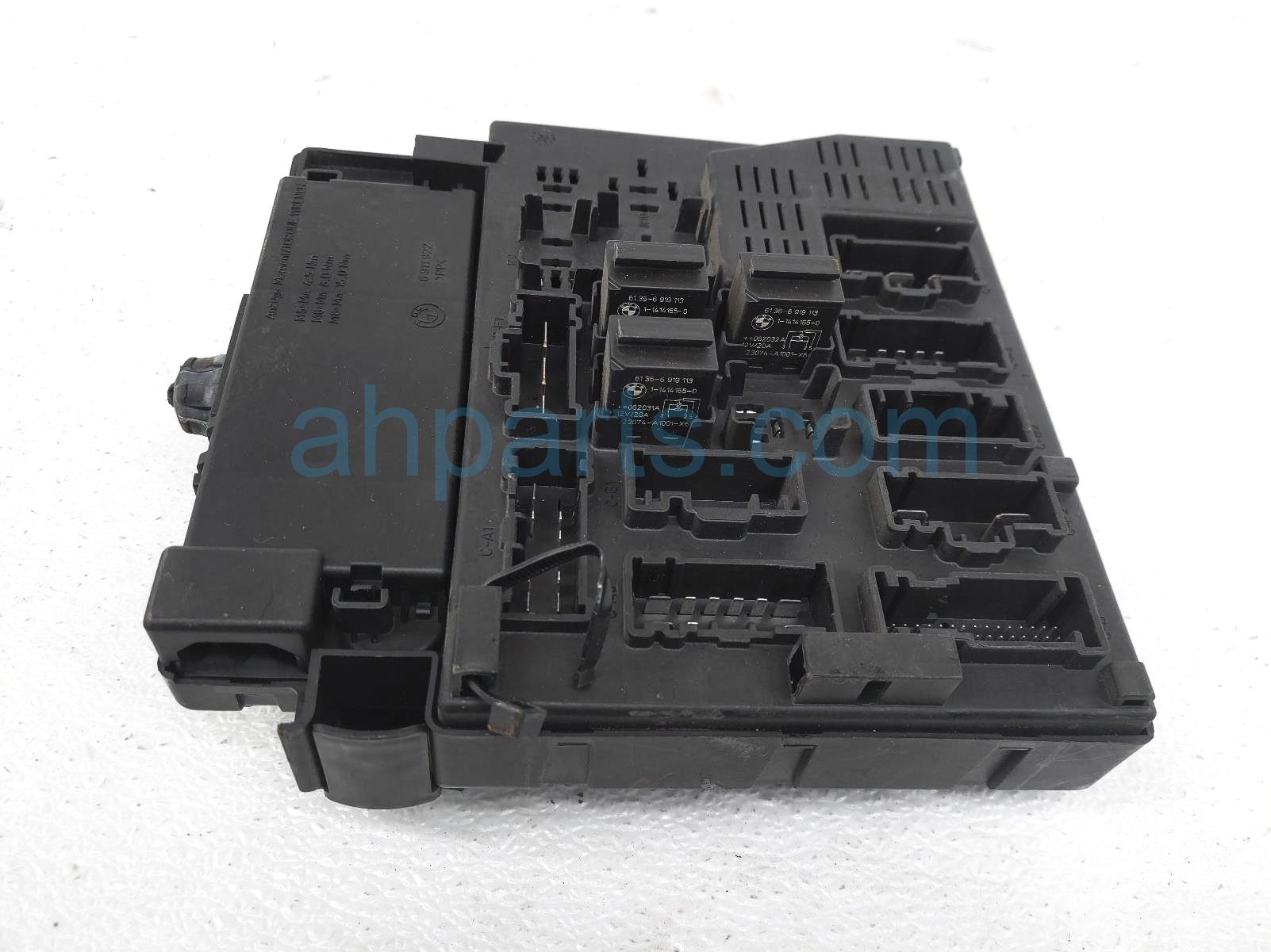 $50 BMW CABIN FUSE / JUNCTION BOX $50 BMW CABIN FUSE / JUNCTION BOX