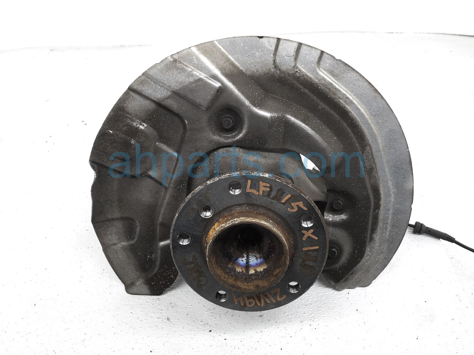 $75 BMW FR/LH SPINDLE KNUCKLE HUB $75 BMW FR/LH SPINDLE KNUCKLE HUB