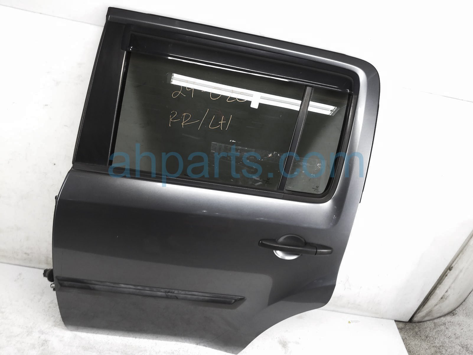 $395 Honda RR/LH DOOR - GRAY - NO INSIDE TRIM* $395 Honda RR/LH DOOR - GRAY - NO INSIDE TRIM*