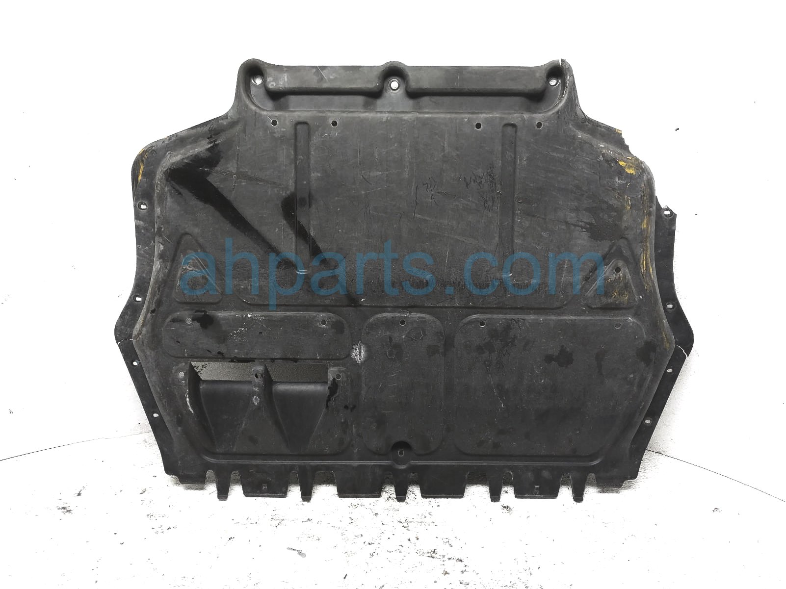 $50 Volkswagen FRONT UNDER COVER SPLASH GUARD $50 Volkswagen FRONT UNDER COVER SPLASH GUARD