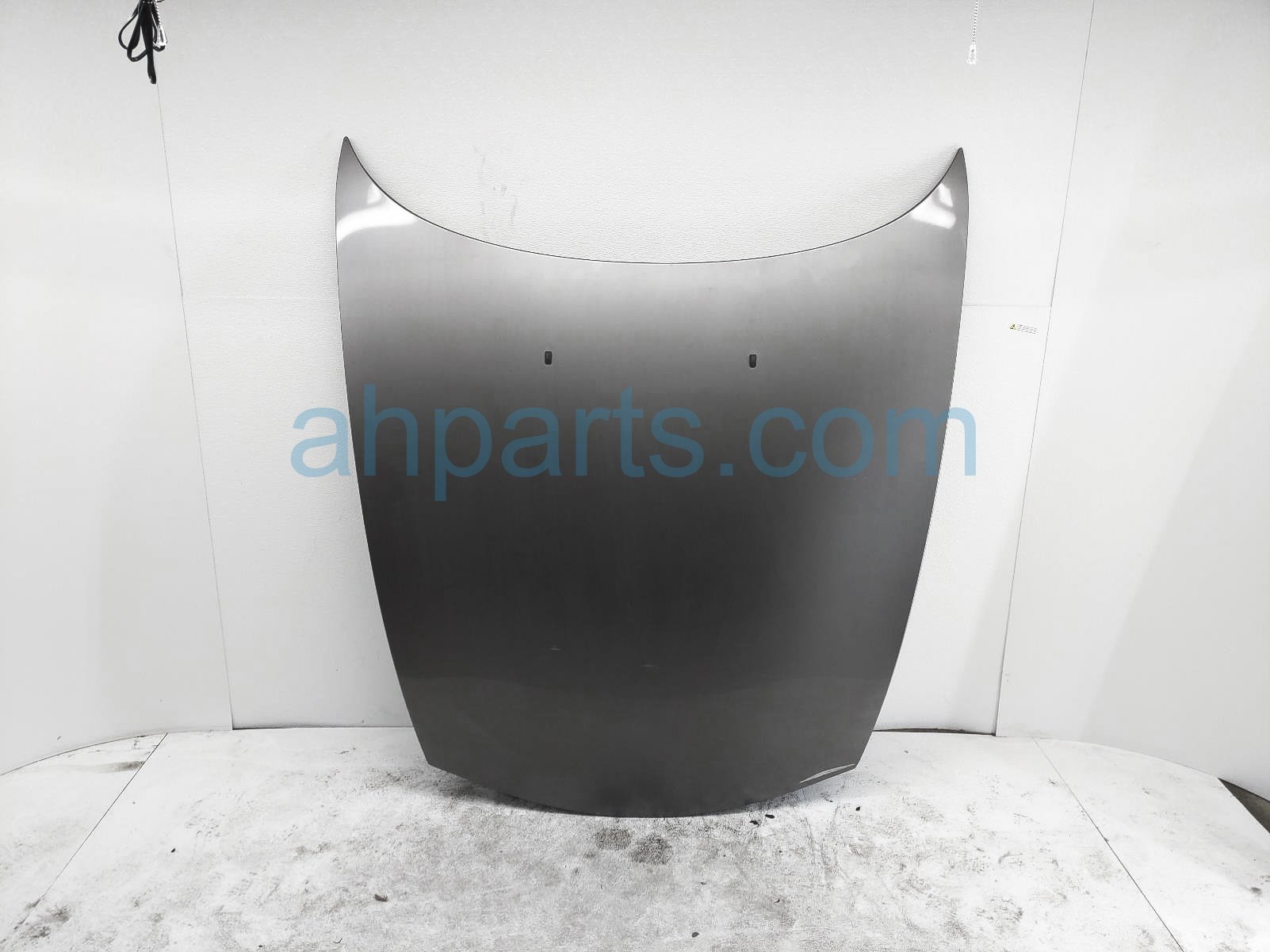 $360 BMW HOOD - GREY NIQ $360 BMW HOOD - GREY NIQ