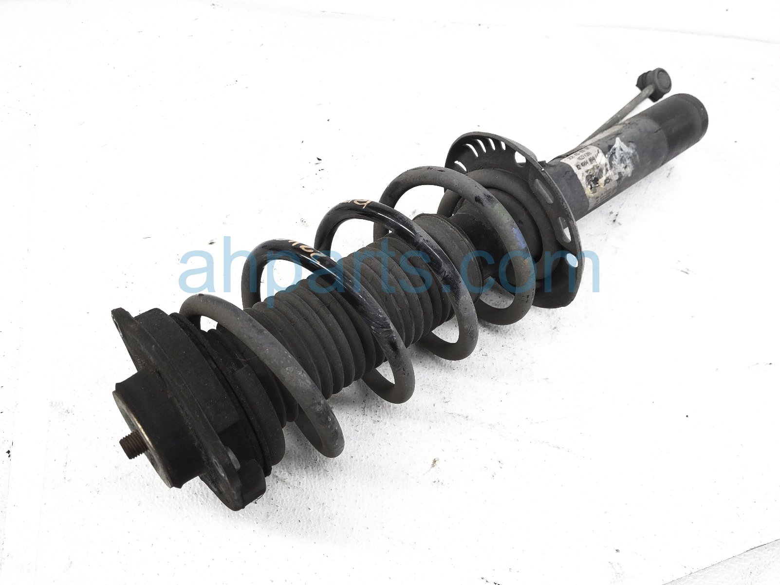 $65 Volkswagen FR/RH STRUT + SPRING W/ LINK $65 Volkswagen FR/RH STRUT + SPRING W/ LINK