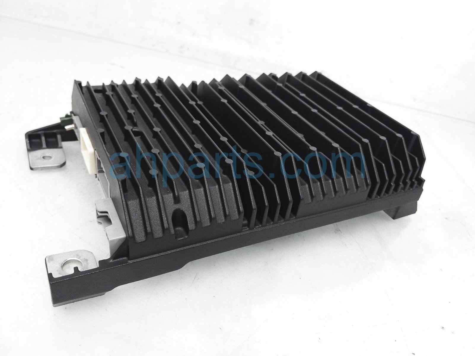 $325 Acura AUDIO AMPLIFIER UNIT $325 Acura AUDIO AMPLIFIER UNIT