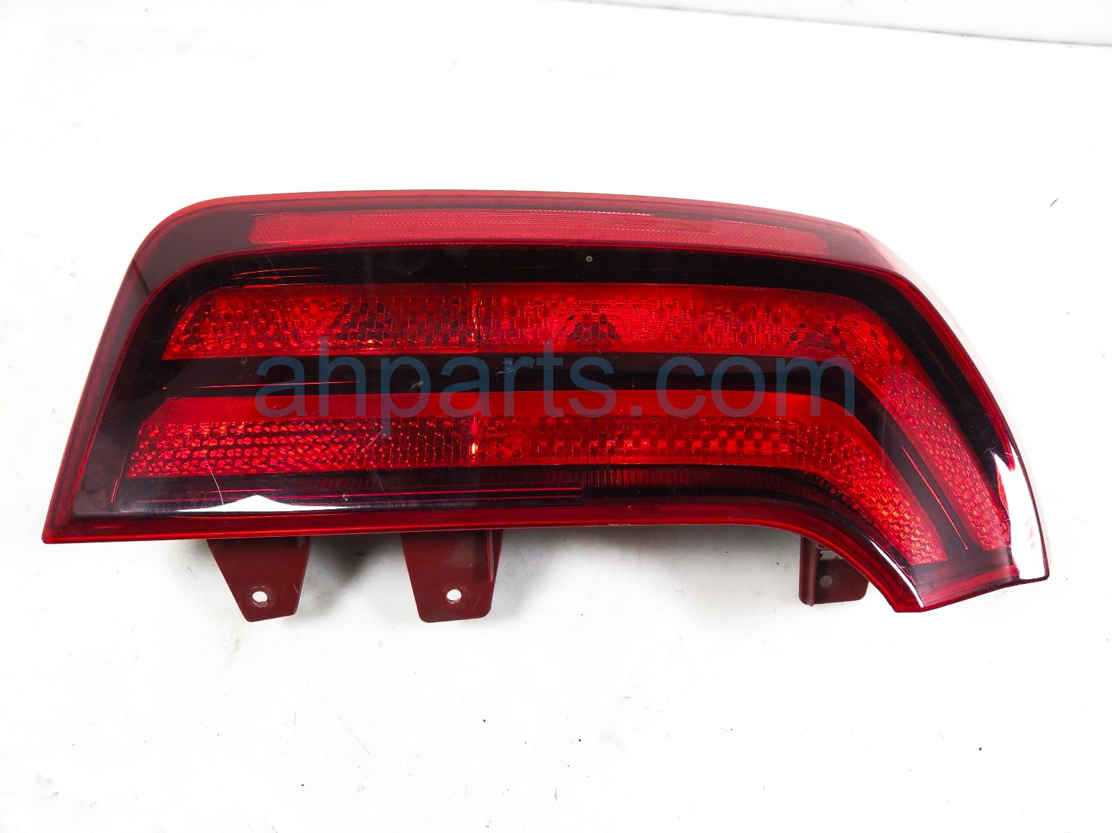 $175 Kia LH TAIL LAMP (ON BODY) - NOTES $175 Kia LH TAIL LAMP (ON BODY) - NOTES
