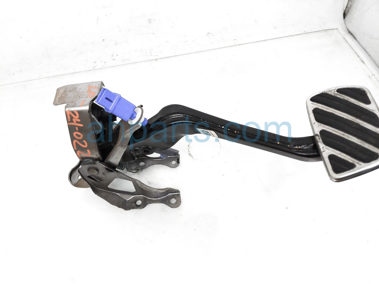 $75 Acura BRAKE PEDAL ASSY $75 Acura BRAKE PEDAL ASSY