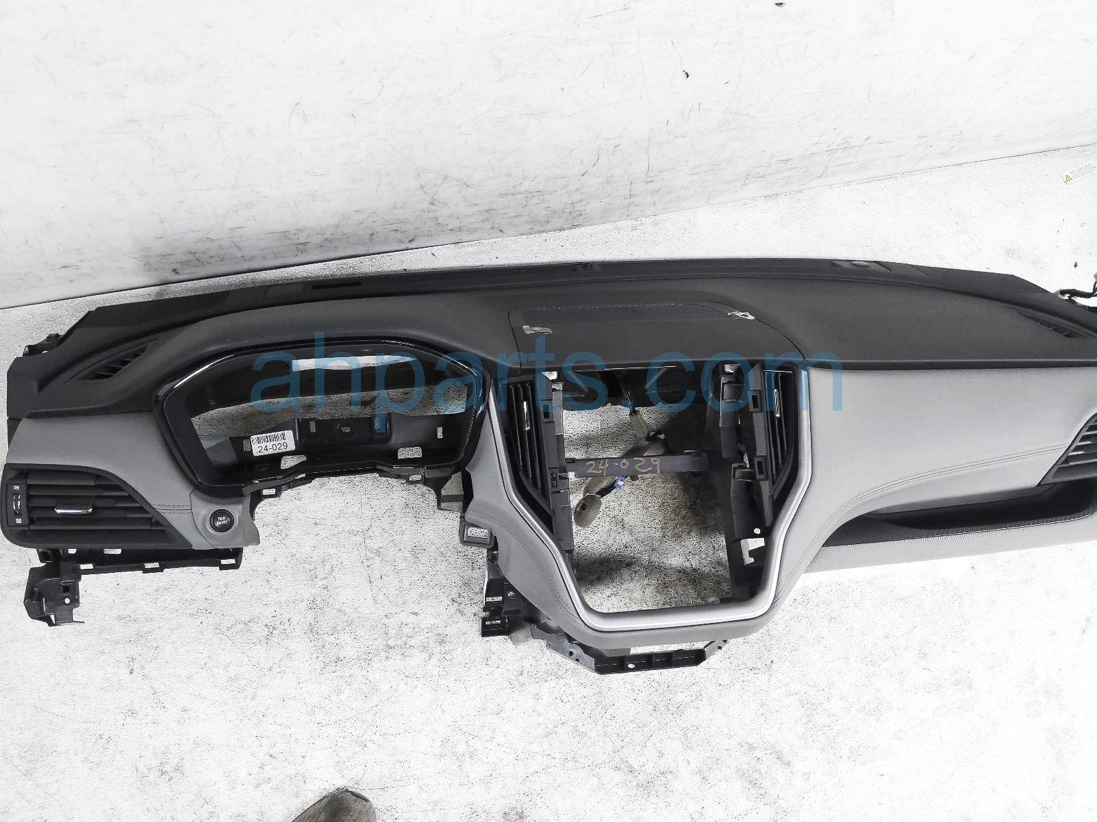 $650 Subaru DASHBOARD W/ AIRBAG $650 Subaru DASHBOARD W/ AIRBAG