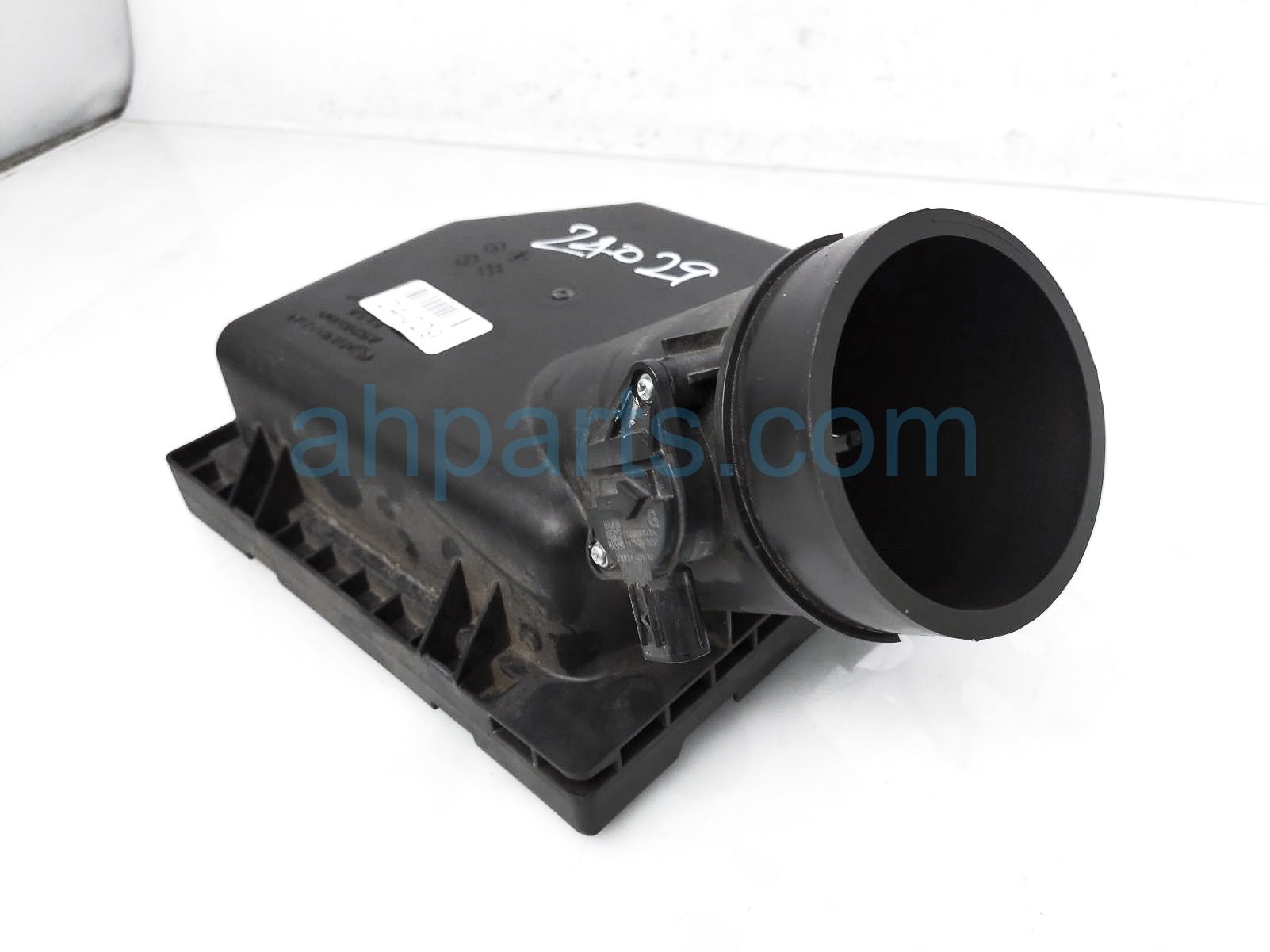 $50 Subaru AIR CLEANER INTAKE BOX TOP HALF $50 Subaru AIR CLEANER INTAKE BOX TOP HALF