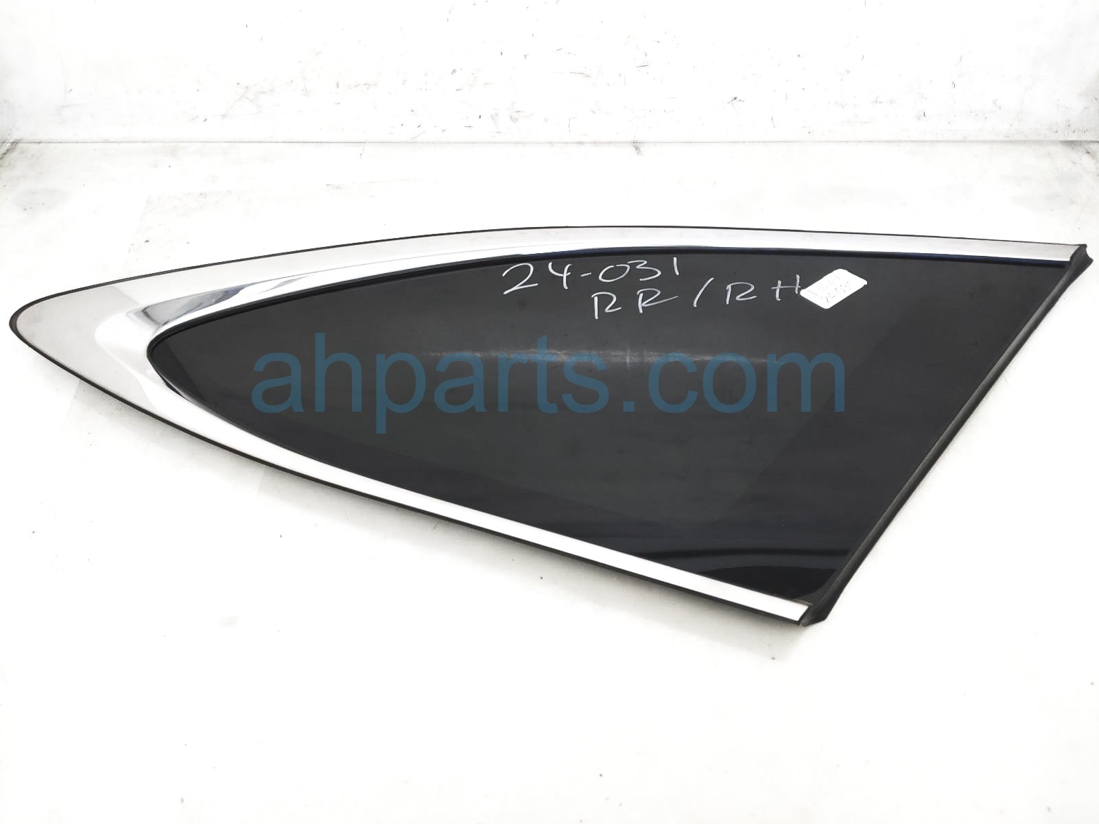 $115 Subaru RH QUARTER WINDOW GLASS $115 Subaru RH QUARTER WINDOW GLASS