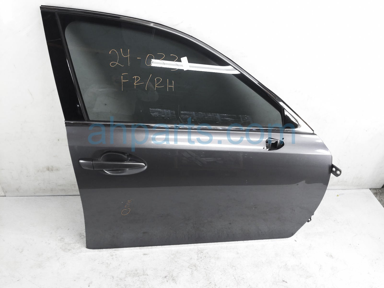 $450 Lexus FR/RH DOOR - GREY - NO MIRROR/TRIM* $450 Lexus FR/RH DOOR - GREY - NO MIRROR/TRIM*