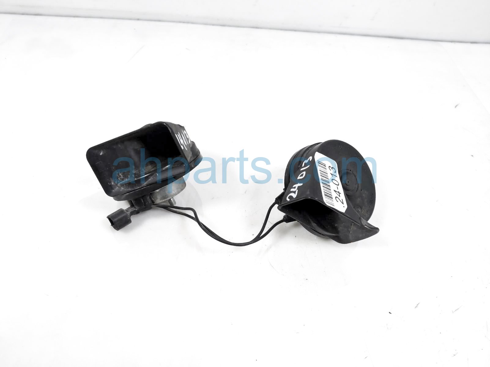 $35 Ford HIGH & LOW NOTE HORN ASSY