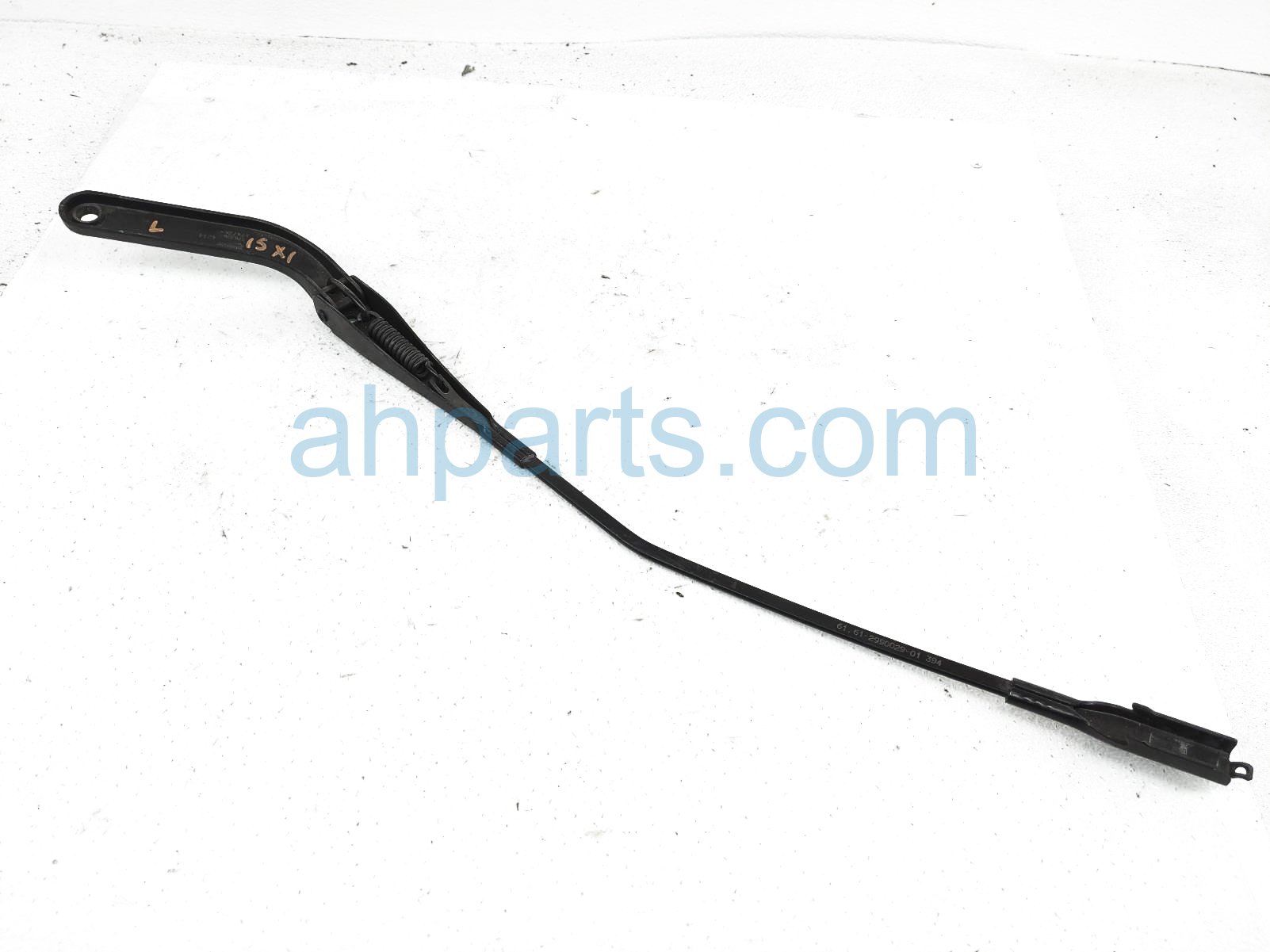 $20 BMW LH WINDSHIELD WIPER ARM $20 BMW LH WINDSHIELD WIPER ARM