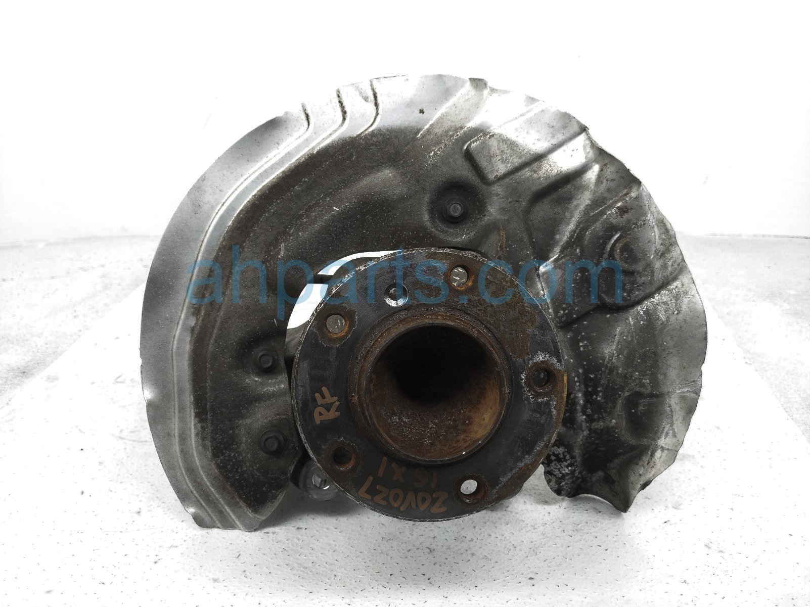 $125 BMW FR/RH SPINDLE KNUCKLES HUB $125 BMW FR/RH SPINDLE KNUCKLES HUB