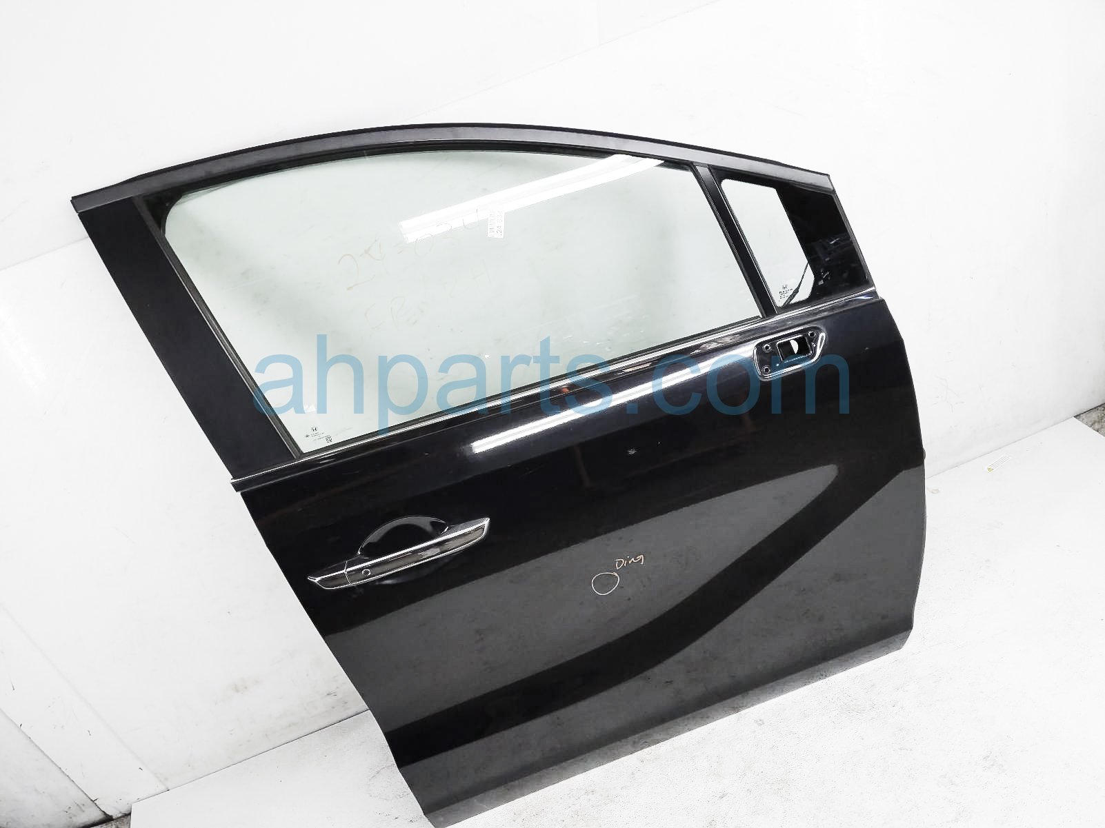 $750 Honda FR/RH DOOR - BLACK - NO MIRROR/TRIM* $750 Honda FR/RH DOOR - BLACK - NO MIRROR/TRIM*