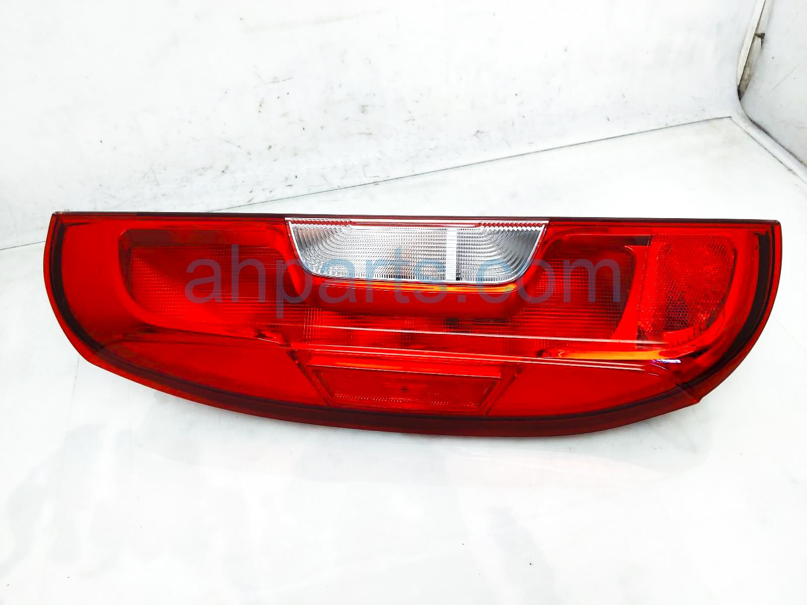 $149 Dodge LH TAIL LAMP (ON BODY)