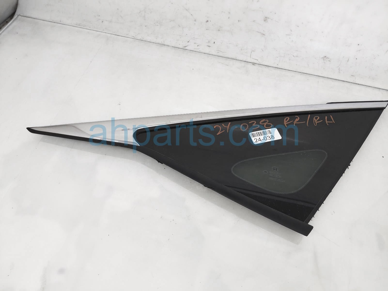 $99 Honda RH QUARTER WINDOW GLASS $99 Honda RH QUARTER WINDOW GLASS