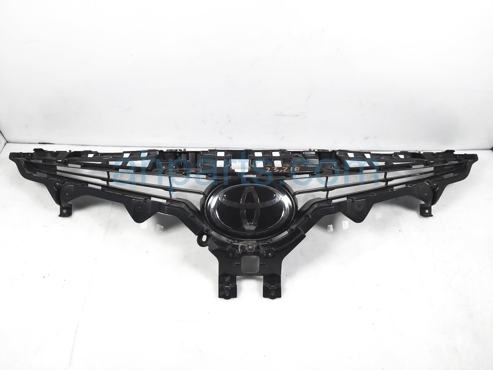 $190 Toyota UPPER GRILLE ASSY $190 Toyota UPPER GRILLE ASSY