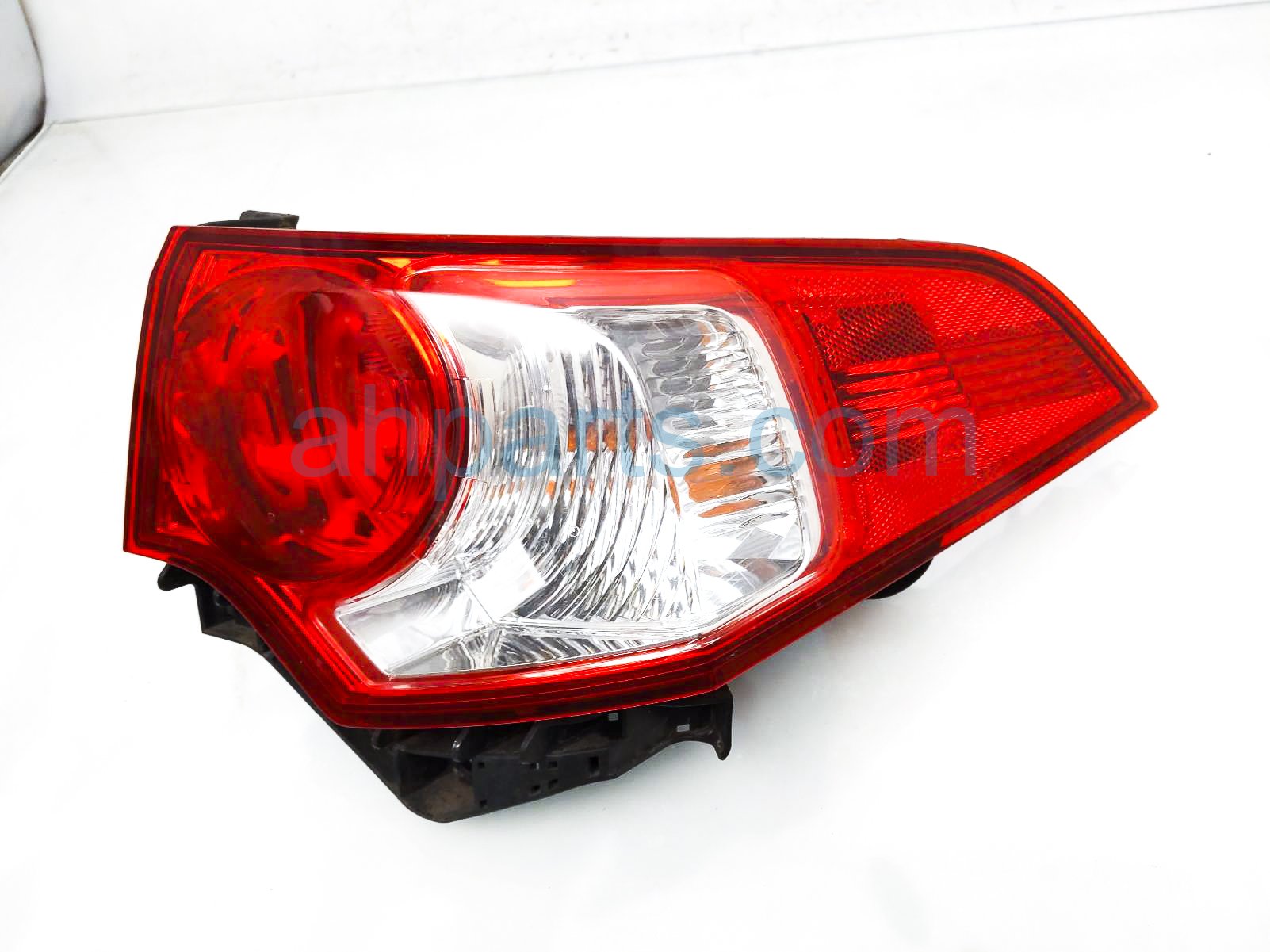 $75 Acura RH TAIL LAMP (ON BODY) $75 Acura RH TAIL LAMP (ON BODY)