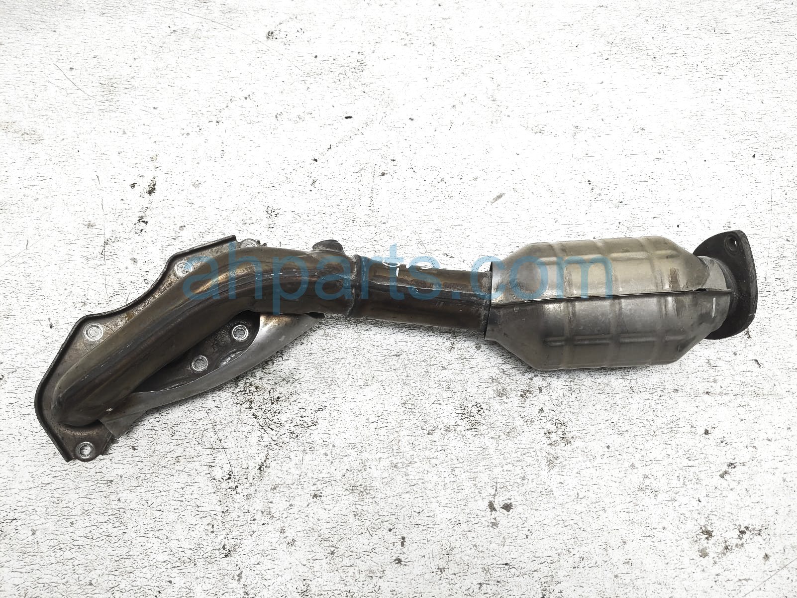 $299 Lexus LEFT EXHAUST MANIFOLD - 2.5L $299 Lexus LEFT EXHAUST MANIFOLD - 2.5L