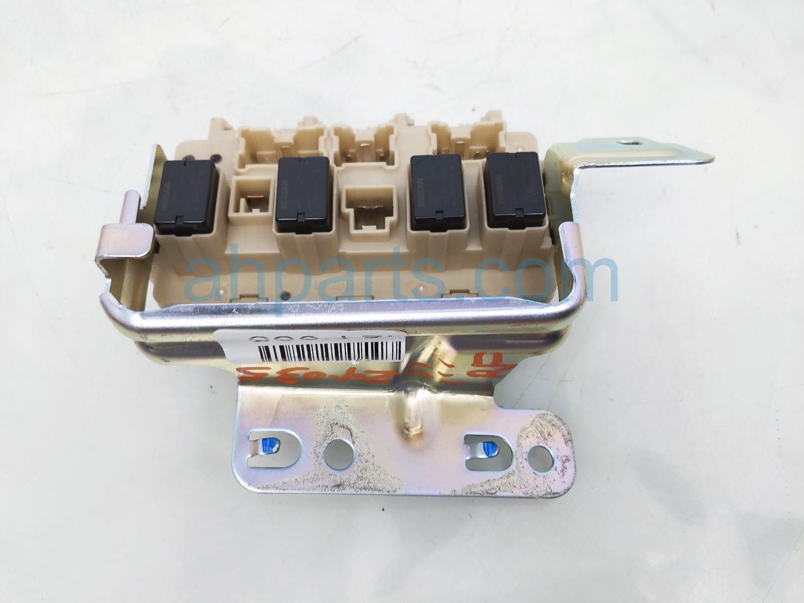 $60 Nissan JUNCTION BLOCK UNIT $60 Nissan JUNCTION BLOCK UNIT