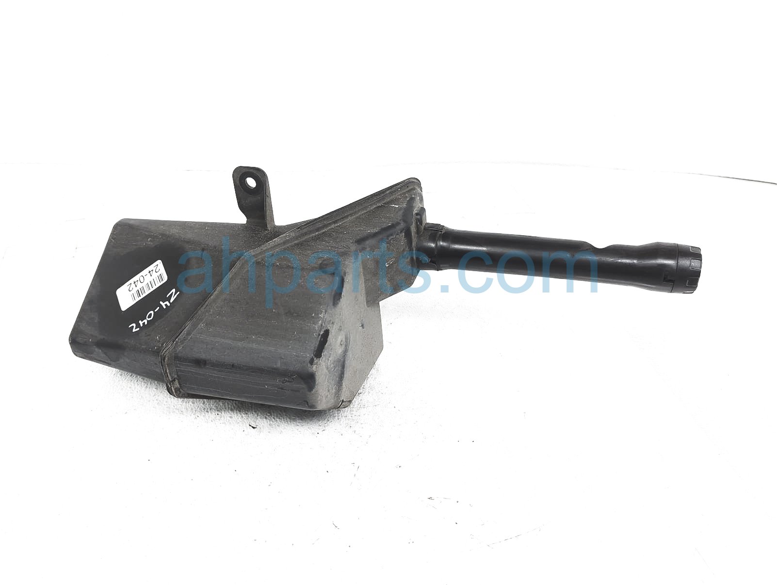 $35 Chevy WINDSHIELD WASHER RESERVOIR TANK $35 Chevy WINDSHIELD WASHER RESERVOIR TANK