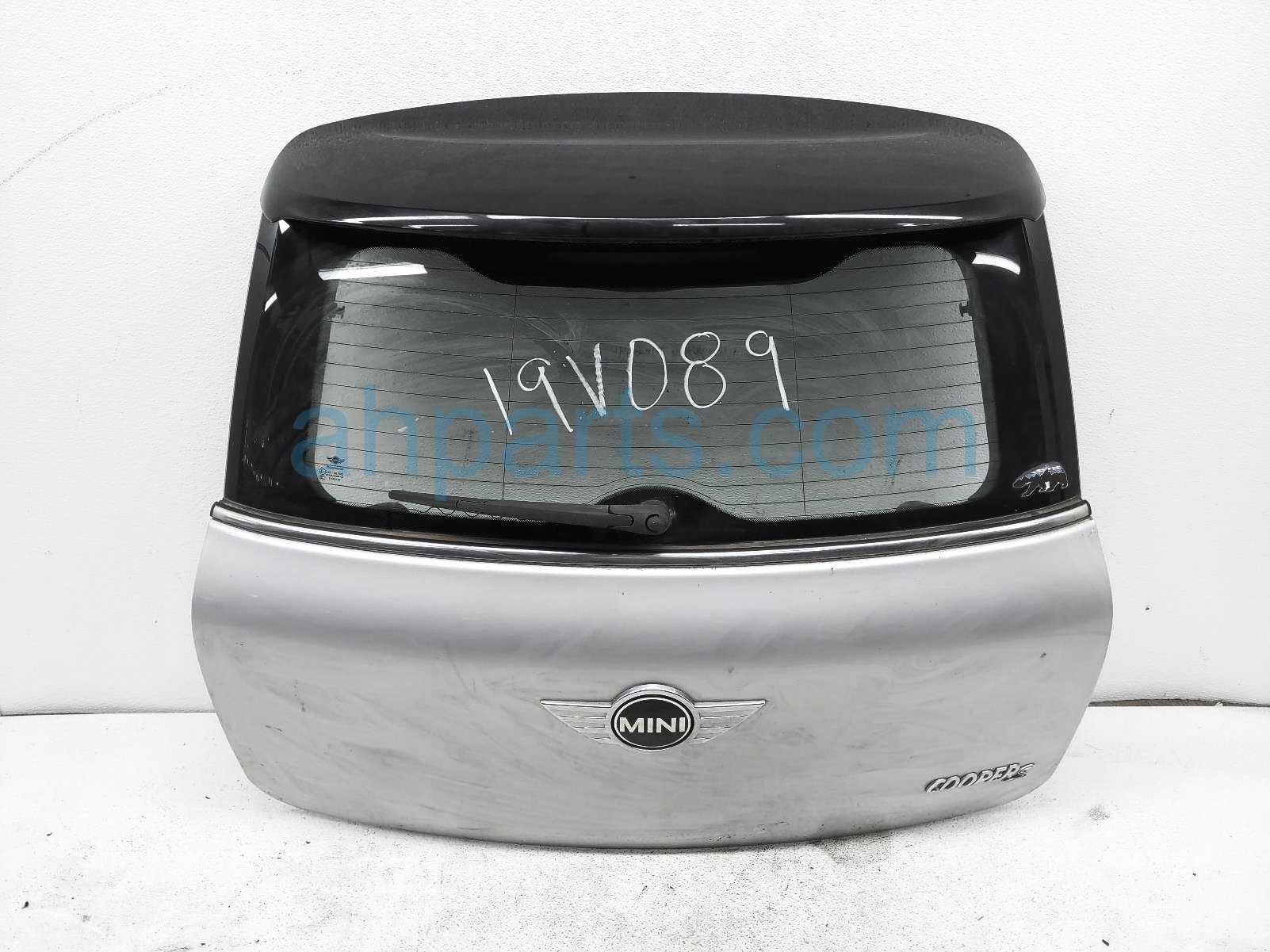 $300 BMW TAIL GATE / LIFT GATE - SILVER $300 BMW TAIL GATE / LIFT GATE - SILVER