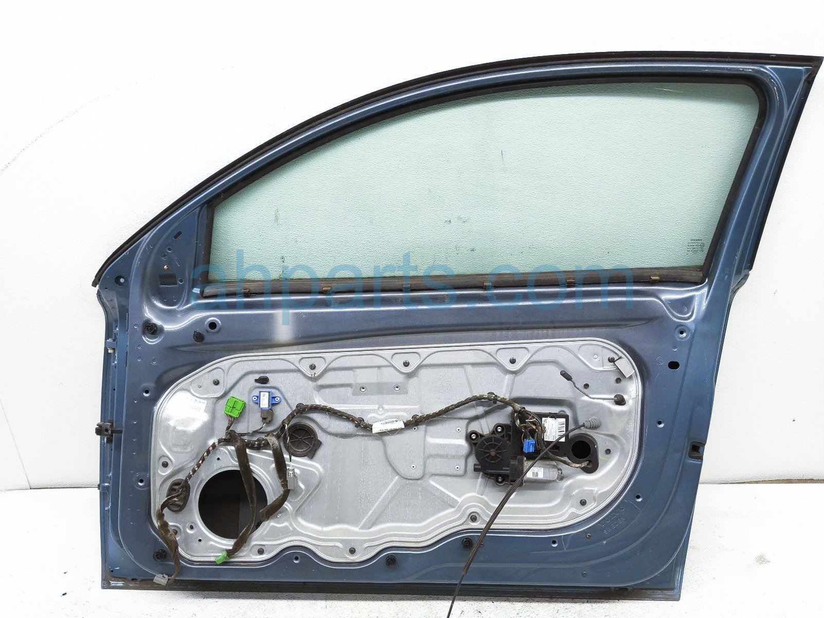 $260 Volvo FR/RH DOOR DOOR ASSY- BLUE -NOTES $260 Volvo FR/RH DOOR DOOR ASSY- BLUE -NOTES