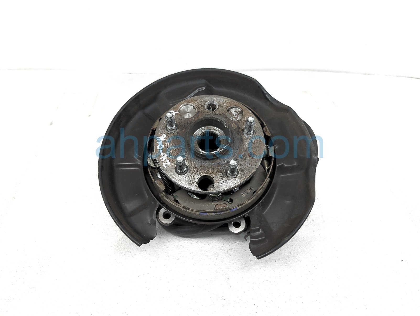 $125 Lexus RR/RH SPINDLE KNUCKLE HUB