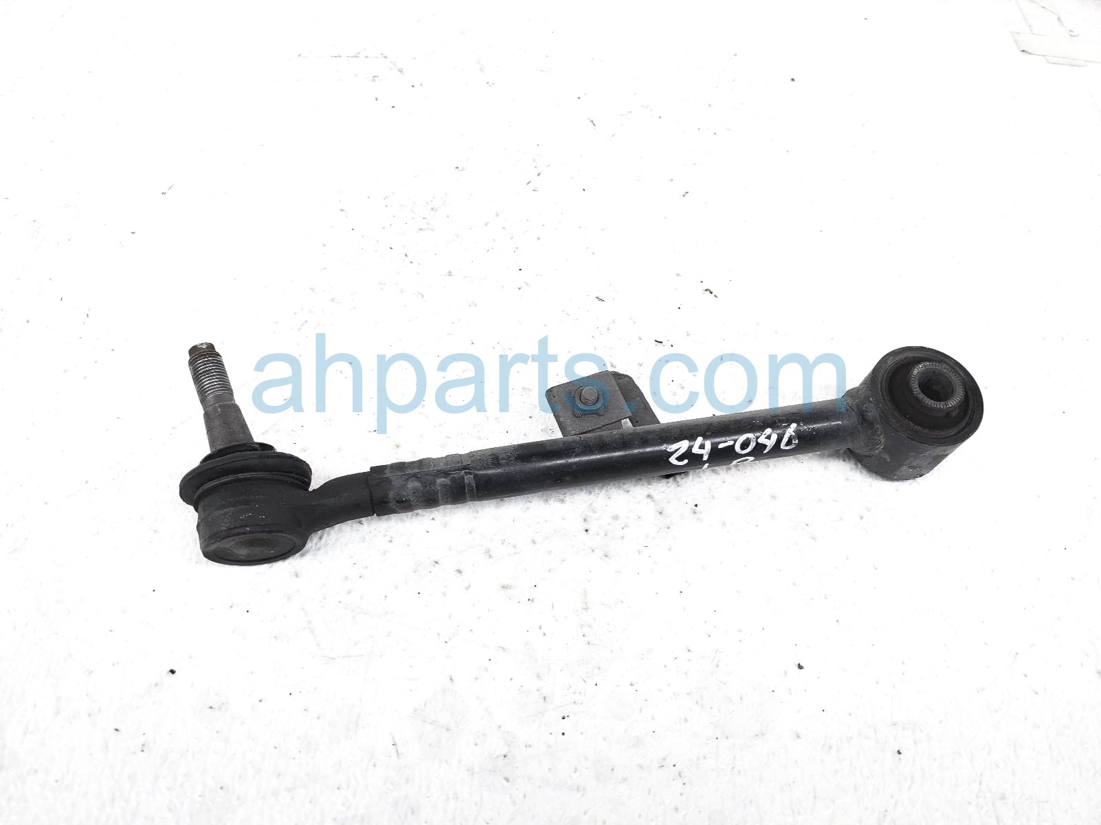 $50 Lexus RR/LH FORWARD LOWER CONTROL ARM $50 Lexus RR/LH FORWARD LOWER CONTROL ARM