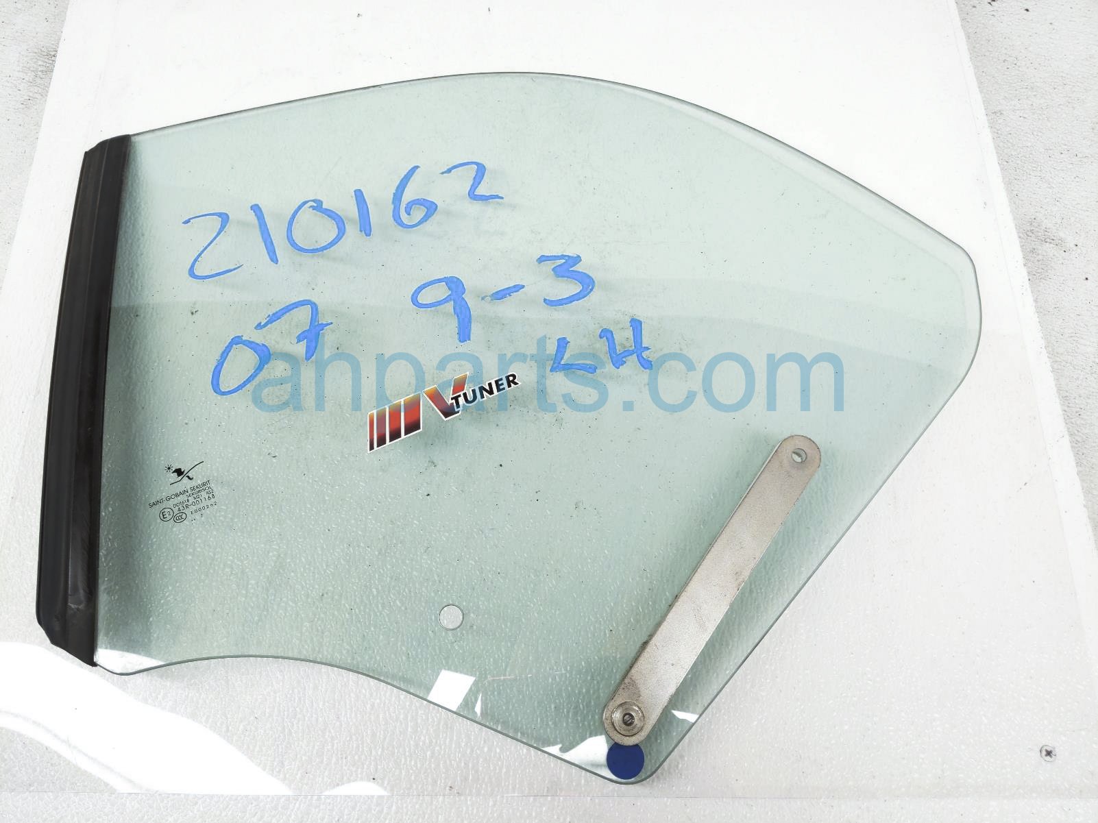 $50 Saab LH QUARTER GLASS WINDOW