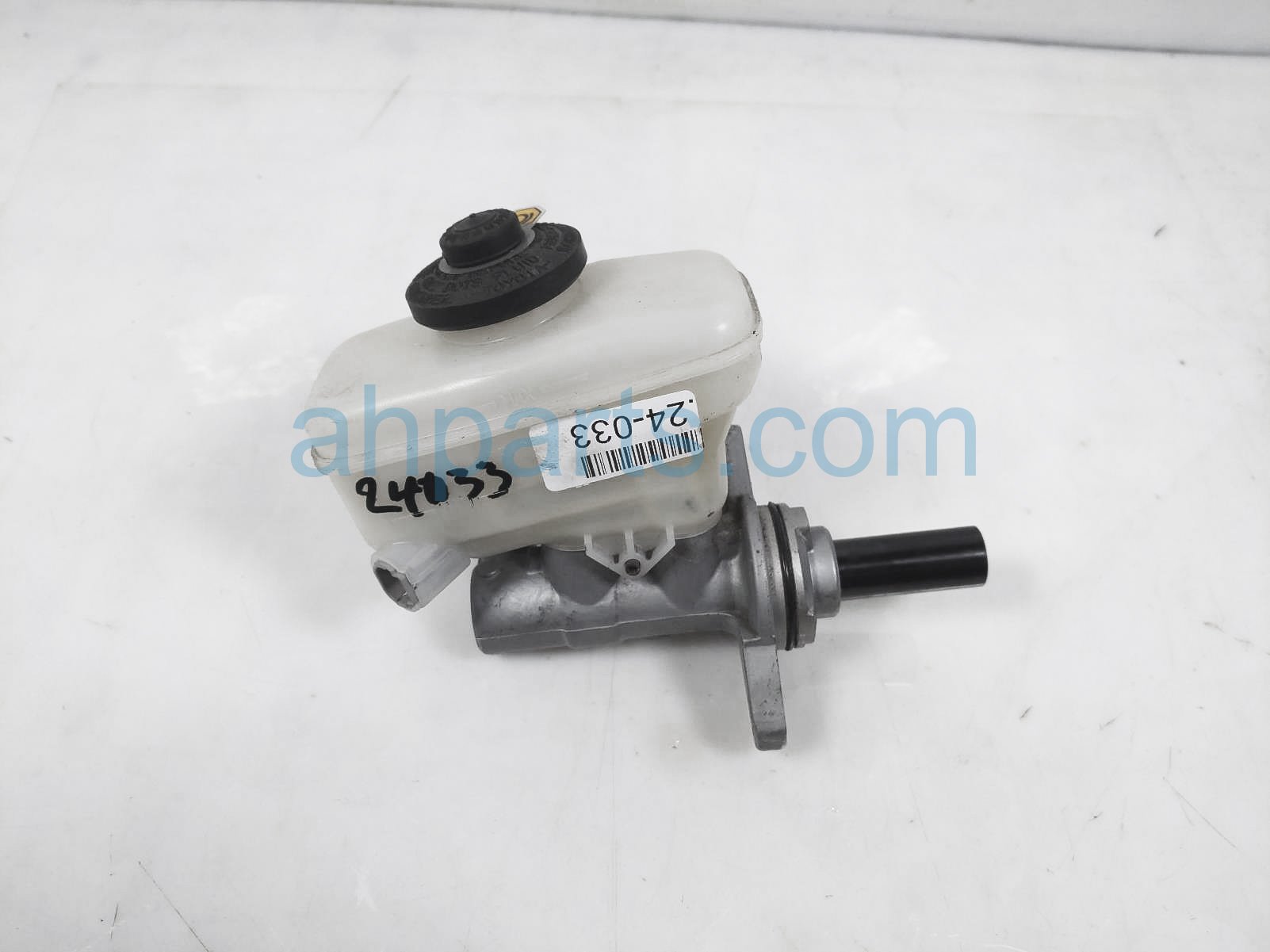 $60 Lexus BRAKE MASTER CYLINDER $60 Lexus BRAKE MASTER CYLINDER