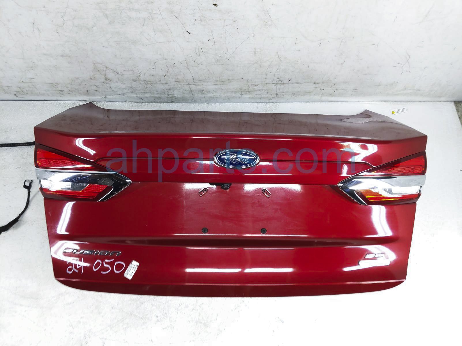$579 Ford TRUNK / DECKLID - RED - SE ECOBOOST $579 Ford TRUNK / DECKLID - RED - SE ECOBOOST