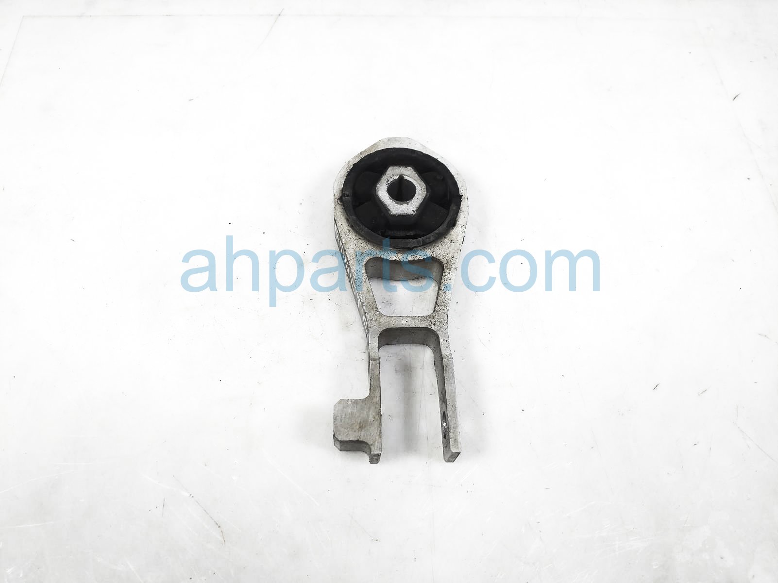 thumbnail interactive-video image 1 of 2015-2021 Ram ProMaster City Radiator Support Bracket 68260372AA | OEPartsQuick 1 of 14