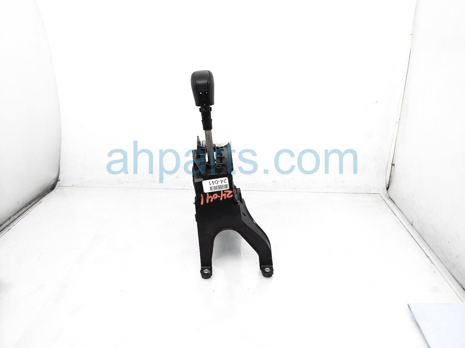$75 Honda AT GEAR SHIFT SELECT LEVER ASSY $75 Honda AT GEAR SHIFT SELECT LEVER ASSY