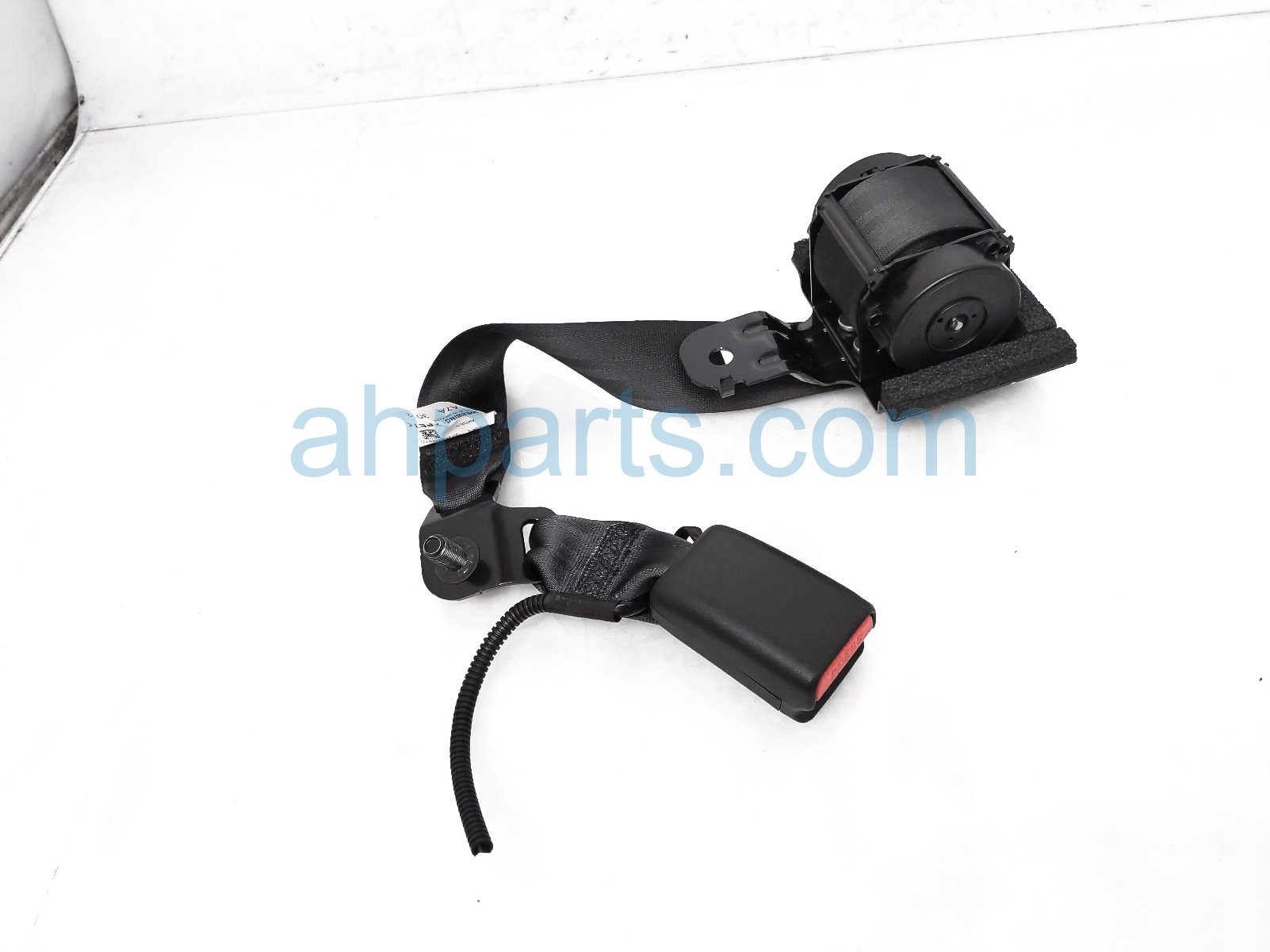 $75 Honda 2ND ROW MIDDLE SEAT BELT - BLACK $75 Honda 2ND ROW MIDDLE SEAT BELT - BLACK