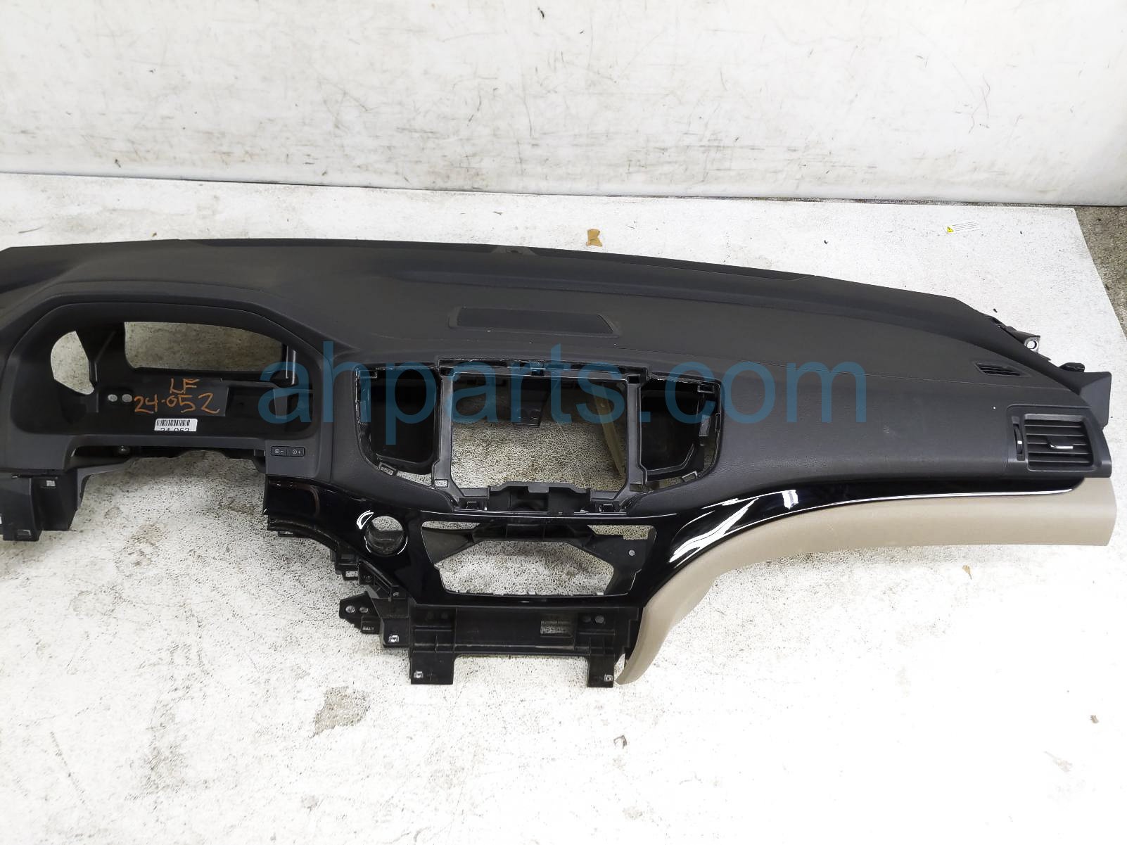 $650 Honda DASHBOARD W/ AIRBAG - BLK $650 Honda DASHBOARD W/ AIRBAG - BLK