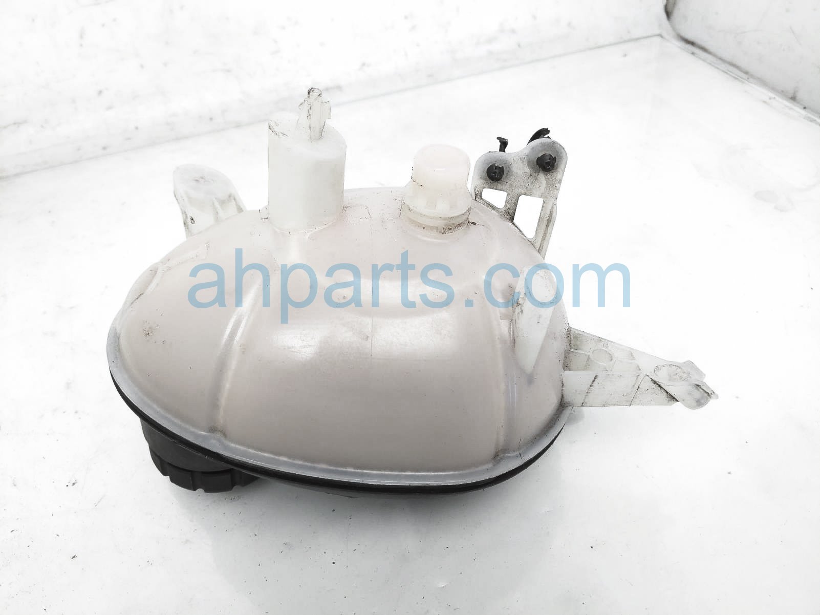 $35 Mercedes COOLANT OVERFLOW RESERVOIR TANK $35 Mercedes COOLANT OVERFLOW RESERVOIR TANK