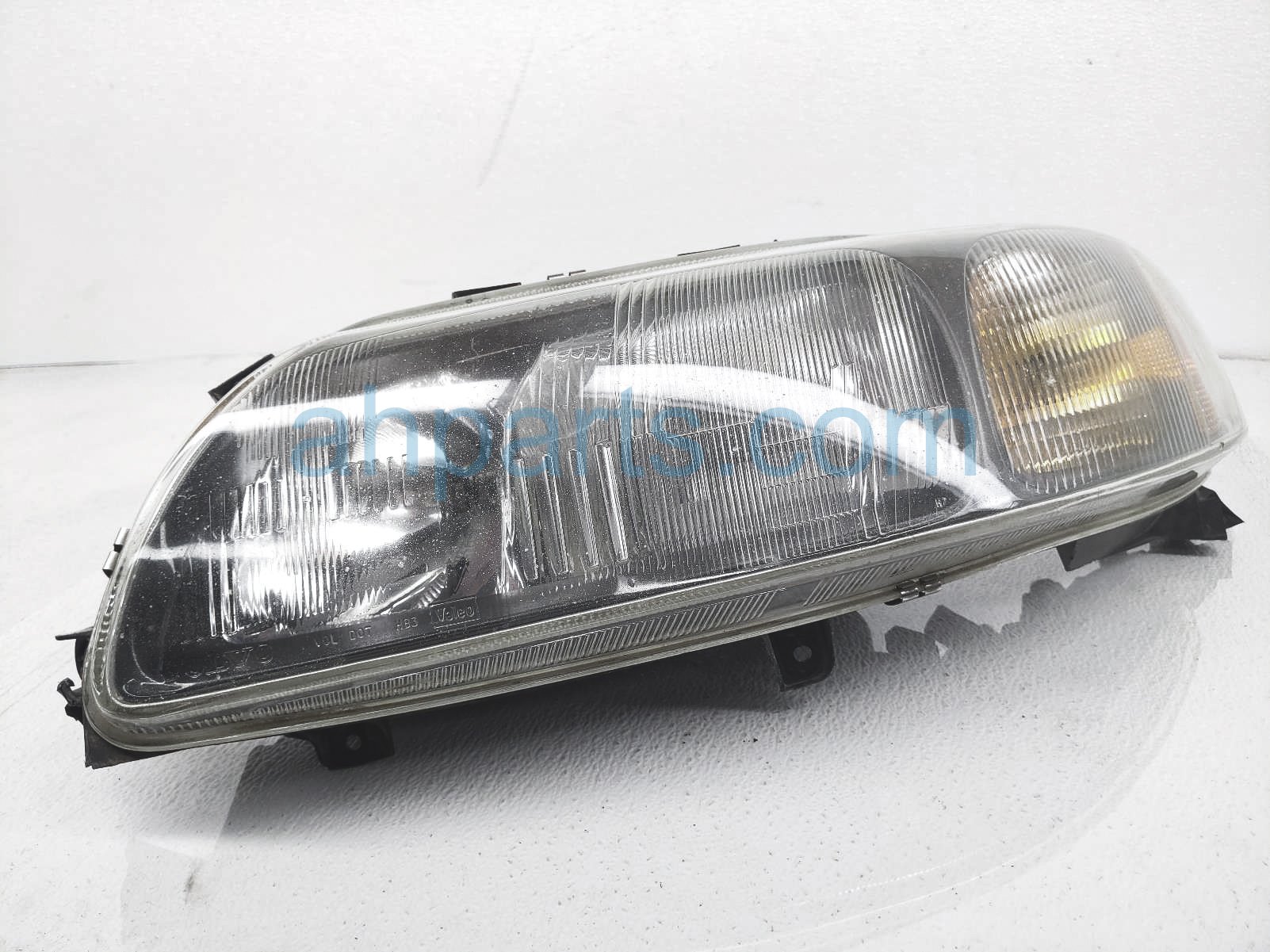$99 Volvo LH DRIVER HEAD LAMP / LIGHT $99 Volvo LH DRIVER HEAD LAMP / LIGHT