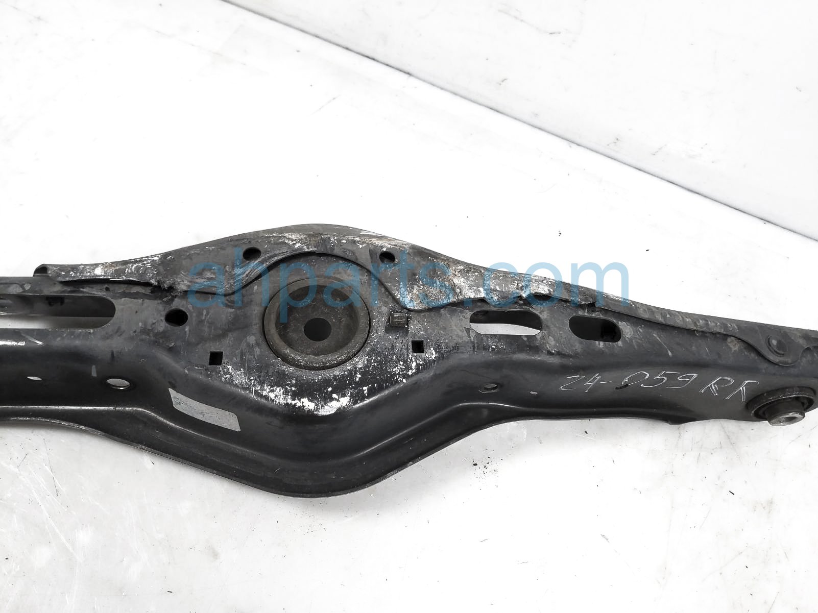 $150 Hyundai RR/RH SPRING SEAT CONTROL ARM $150 Hyundai RR/RH SPRING SEAT CONTROL ARM