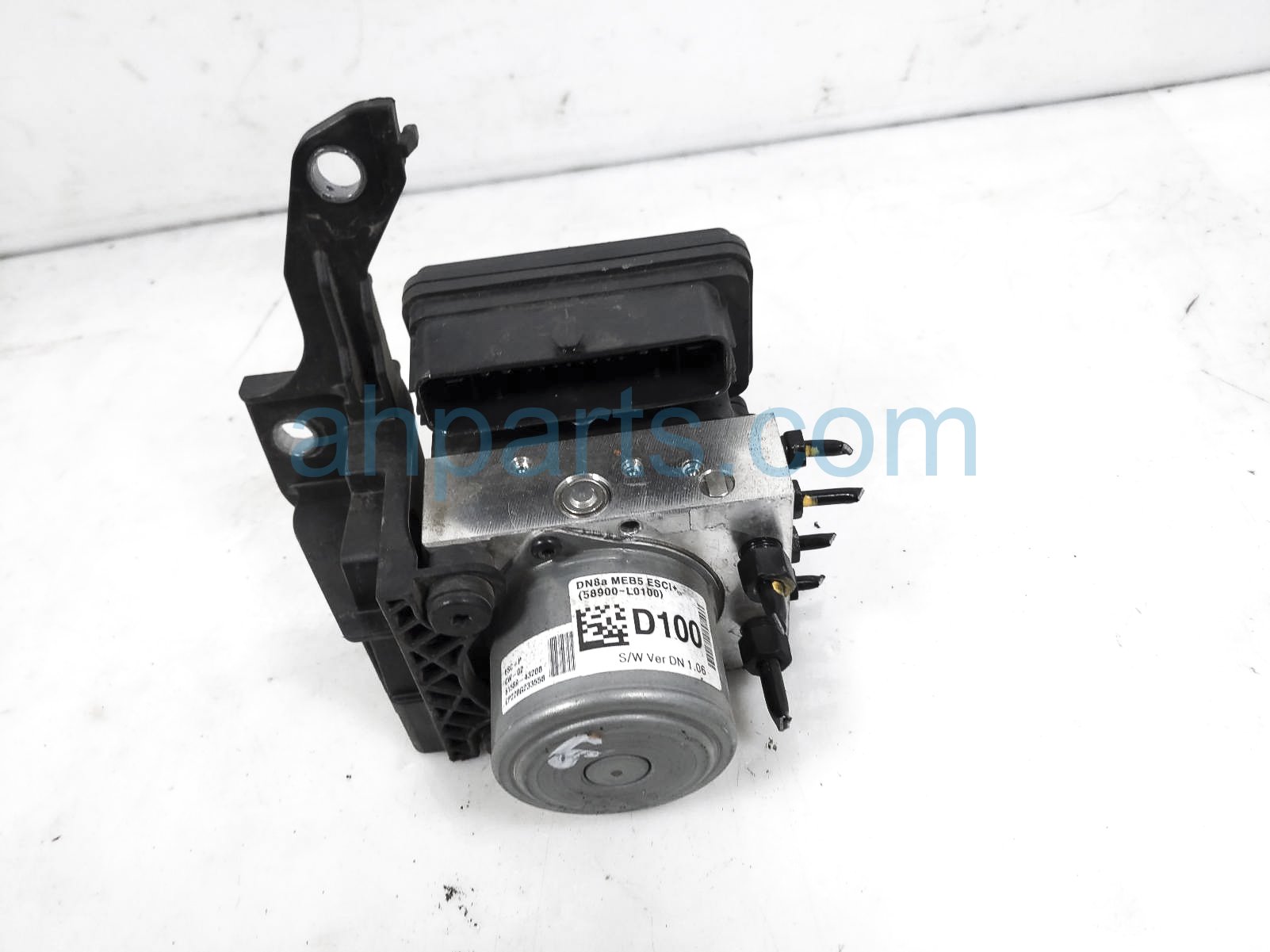 $100 Hyundai ABS/VSA PUMP MODULATOR - 32K MILES $100 Hyundai ABS/VSA PUMP MODULATOR - 32K MILES