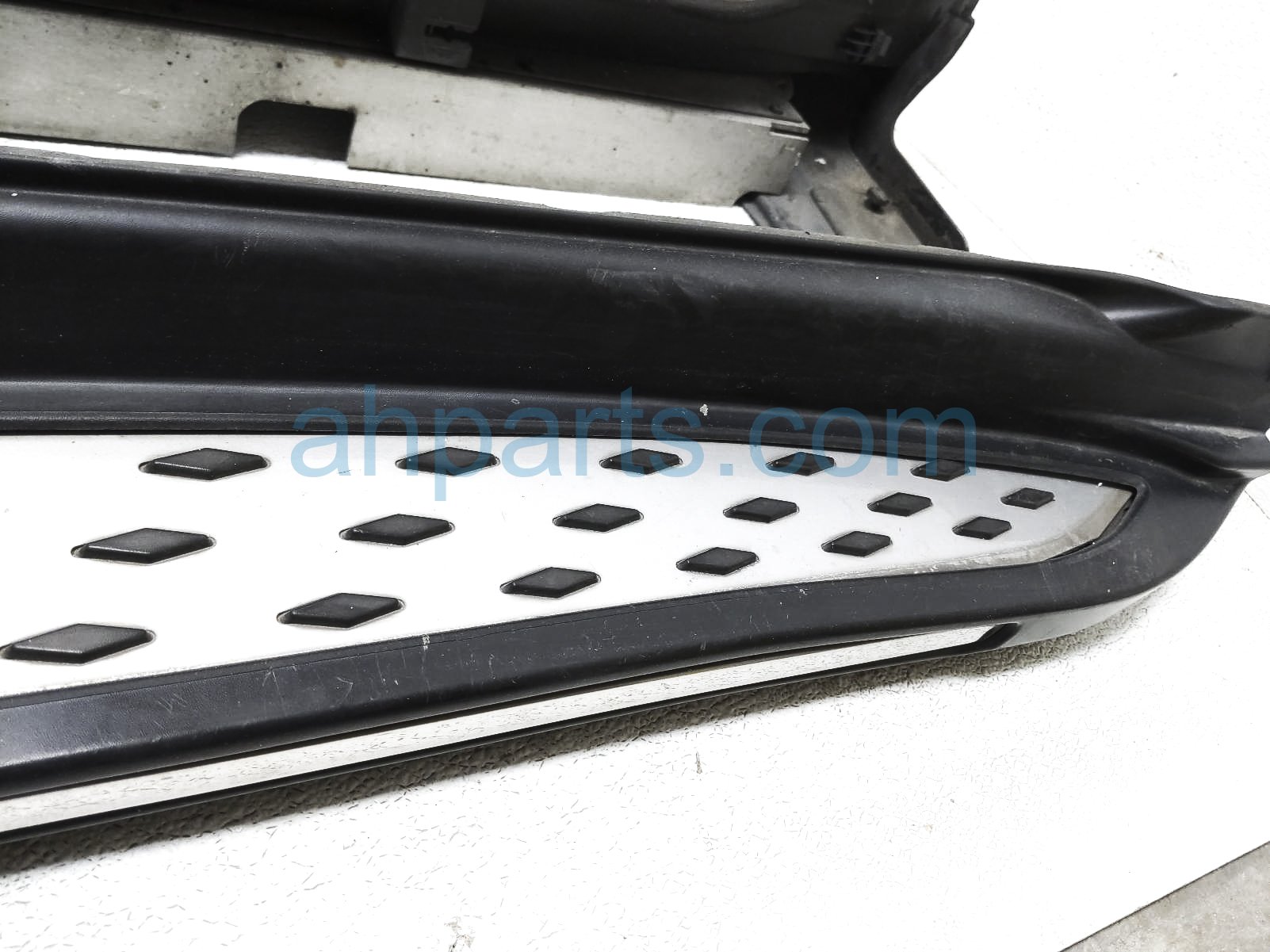 Sold 2017 Acura MDX Pair Of Running Boards / Side Steps