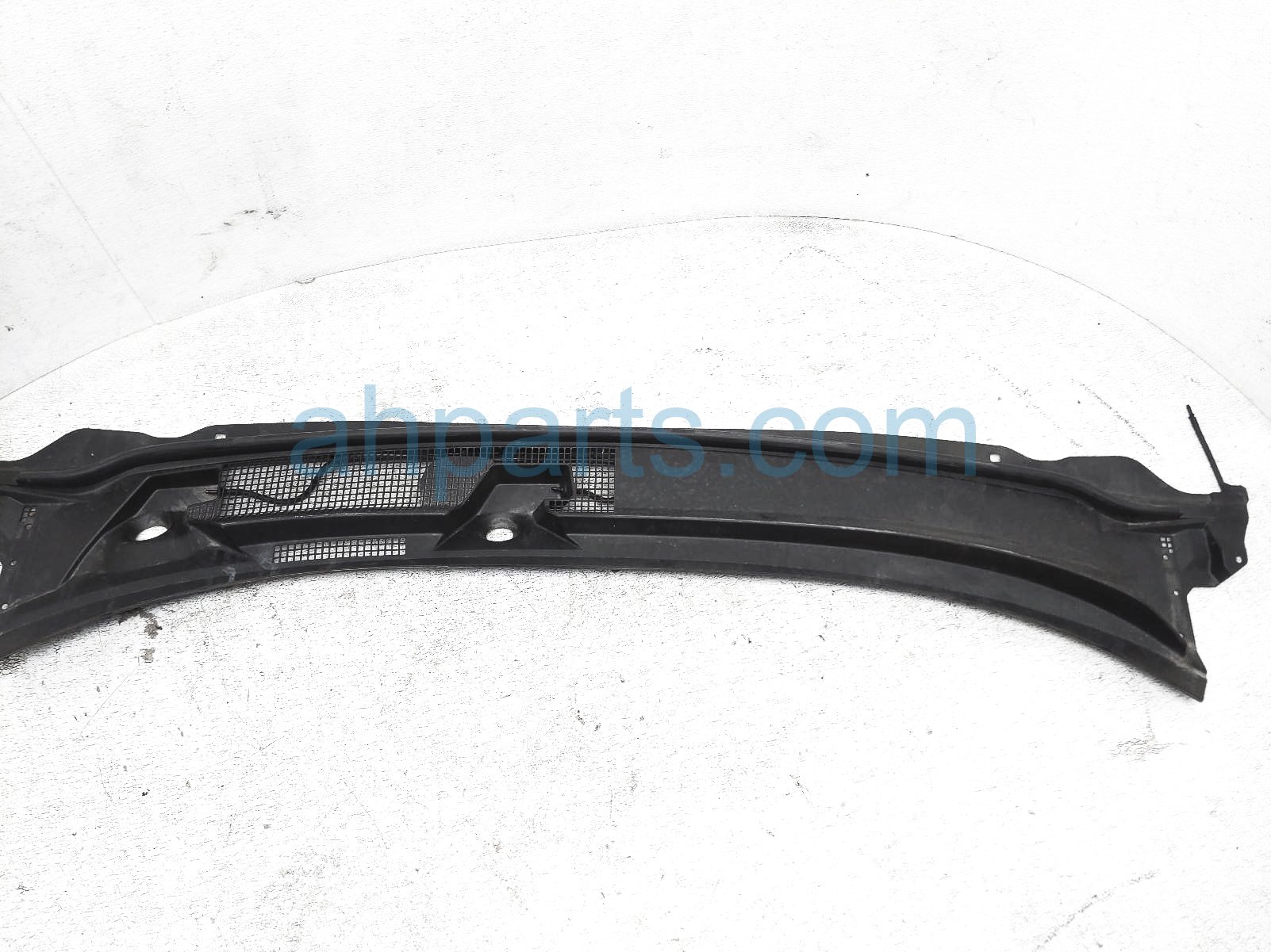 $75 Honda WINDSHIELD COWL PANEL - BLK SDN