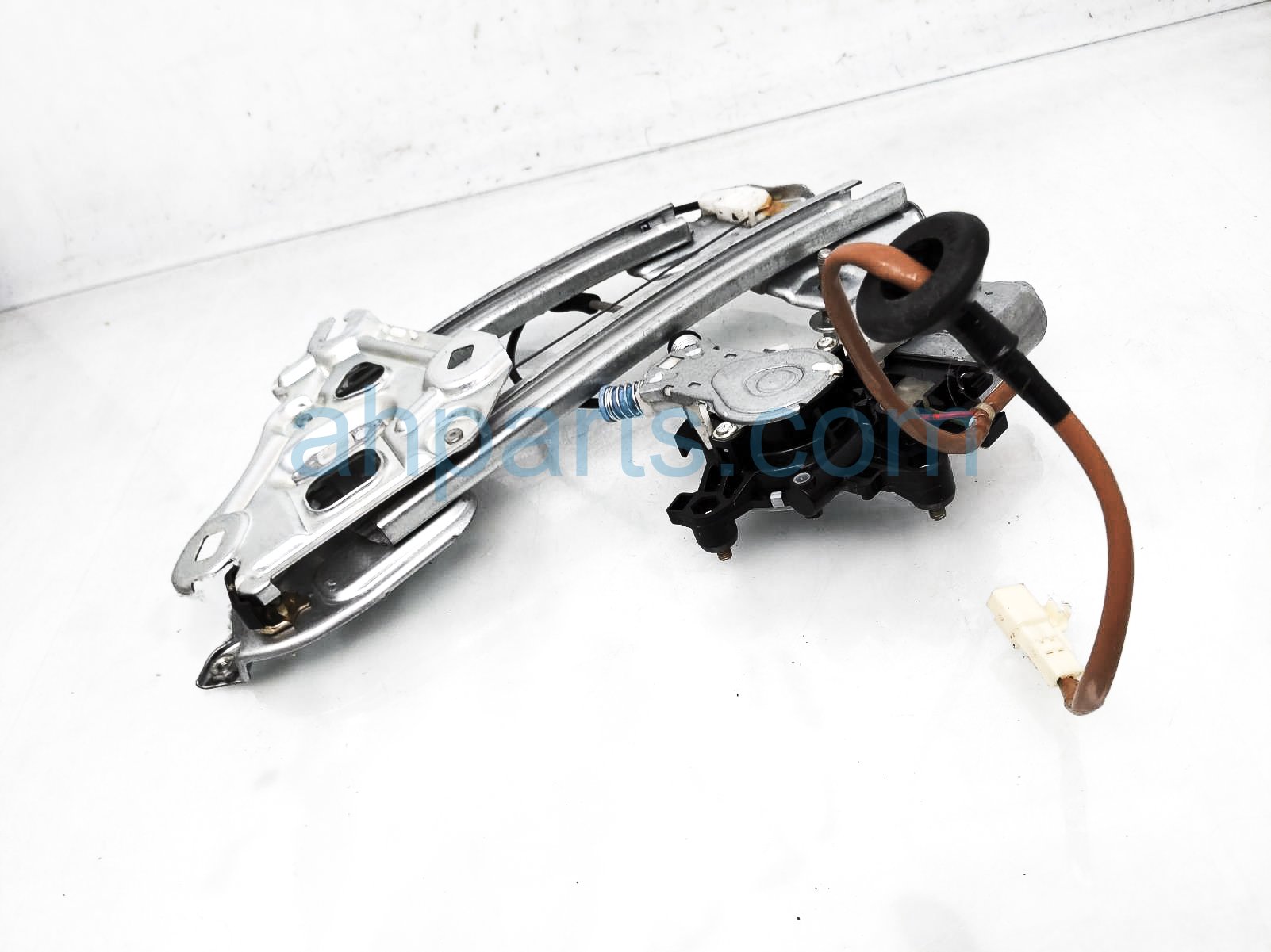 $50 Lexus LH QUARTER GLASS REGULATOR $50 Lexus LH QUARTER GLASS REGULATOR