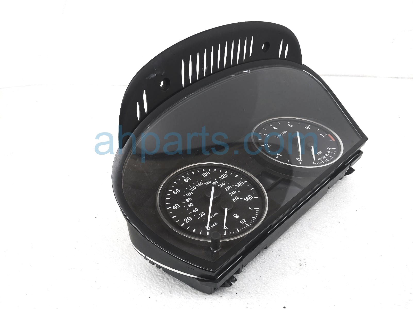 $65 BMW SPEEDOMETER / CLUSTER - 118K MILES $65 BMW SPEEDOMETER / CLUSTER - 118K MILES