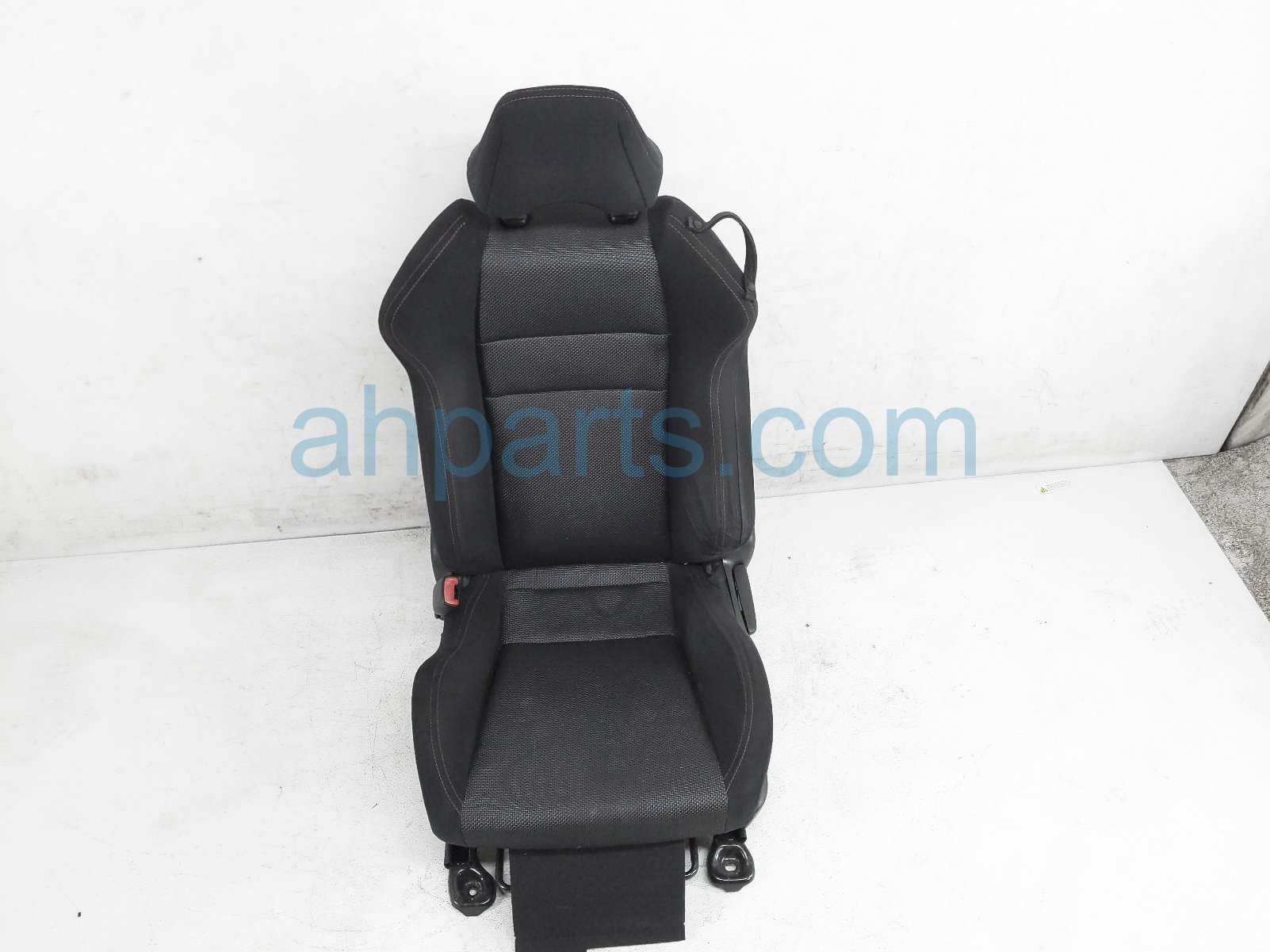 $195 Subaru FR/LH SEAT - BLACK - W/ AIRBAG