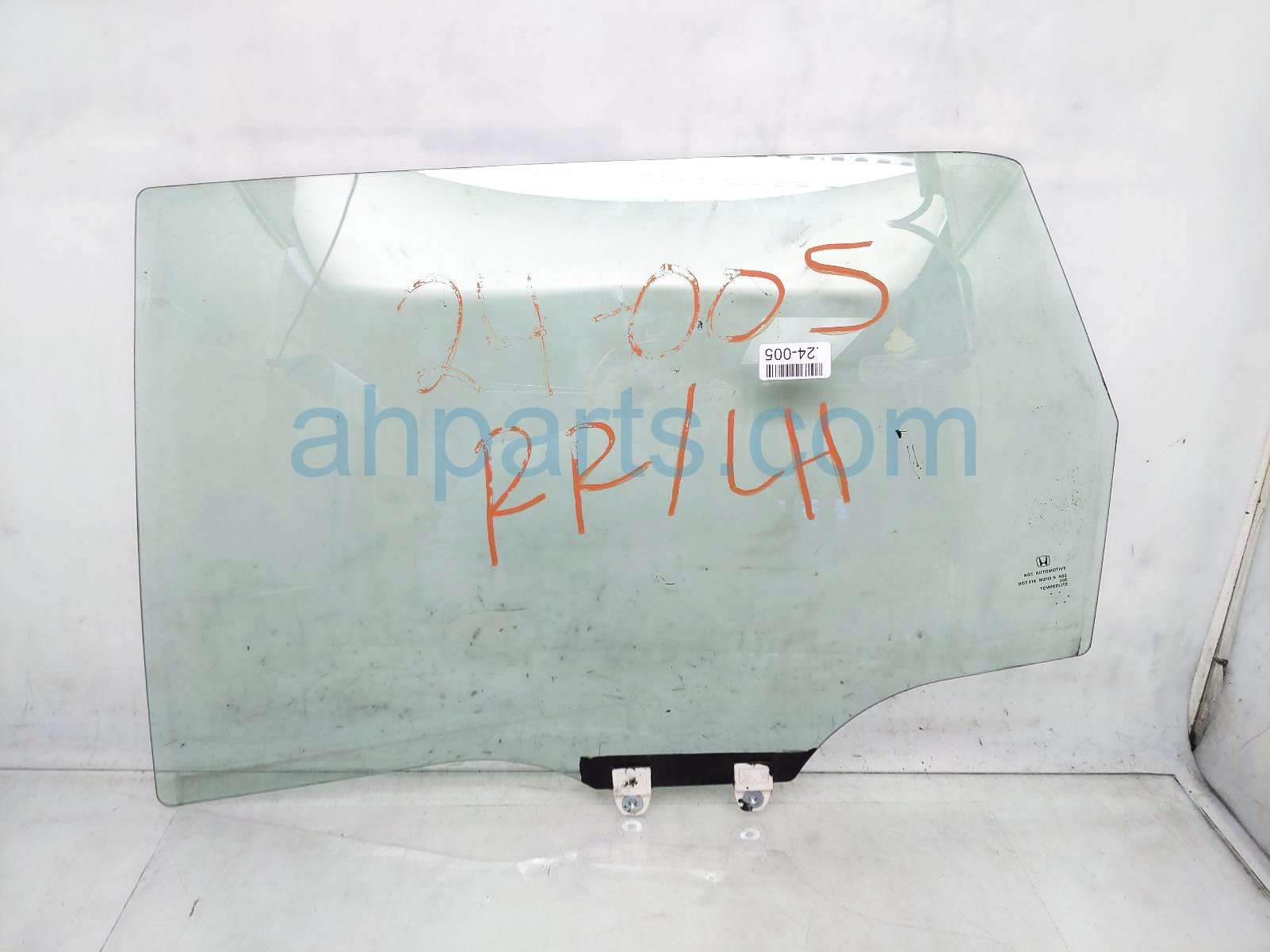 $75 Honda RR/LH DOOR WINDOW GLASS $75 Honda RR/LH DOOR WINDOW GLASS